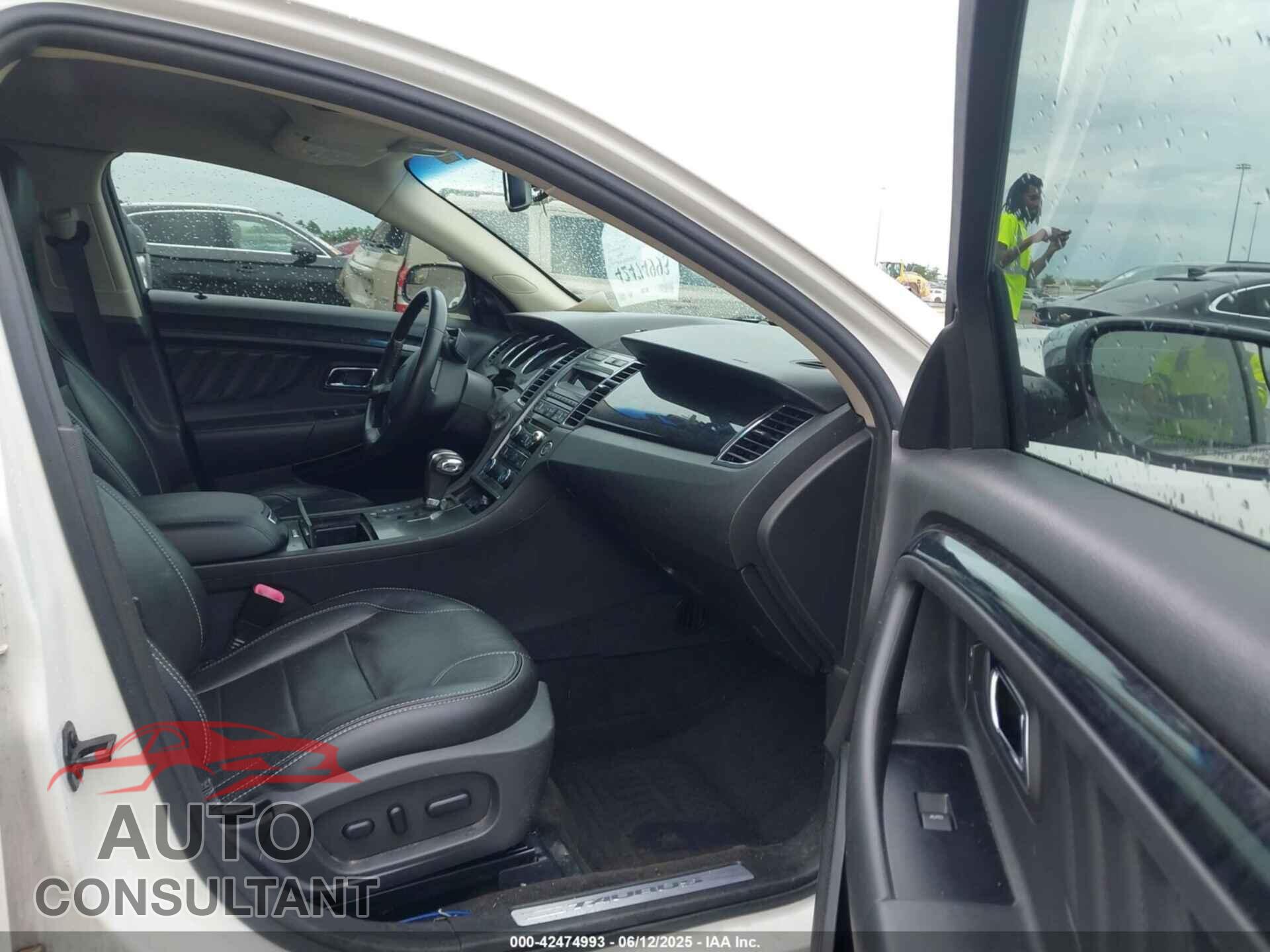 FORD TAURUS 2012 - 1FAHP2FW9CG143584
