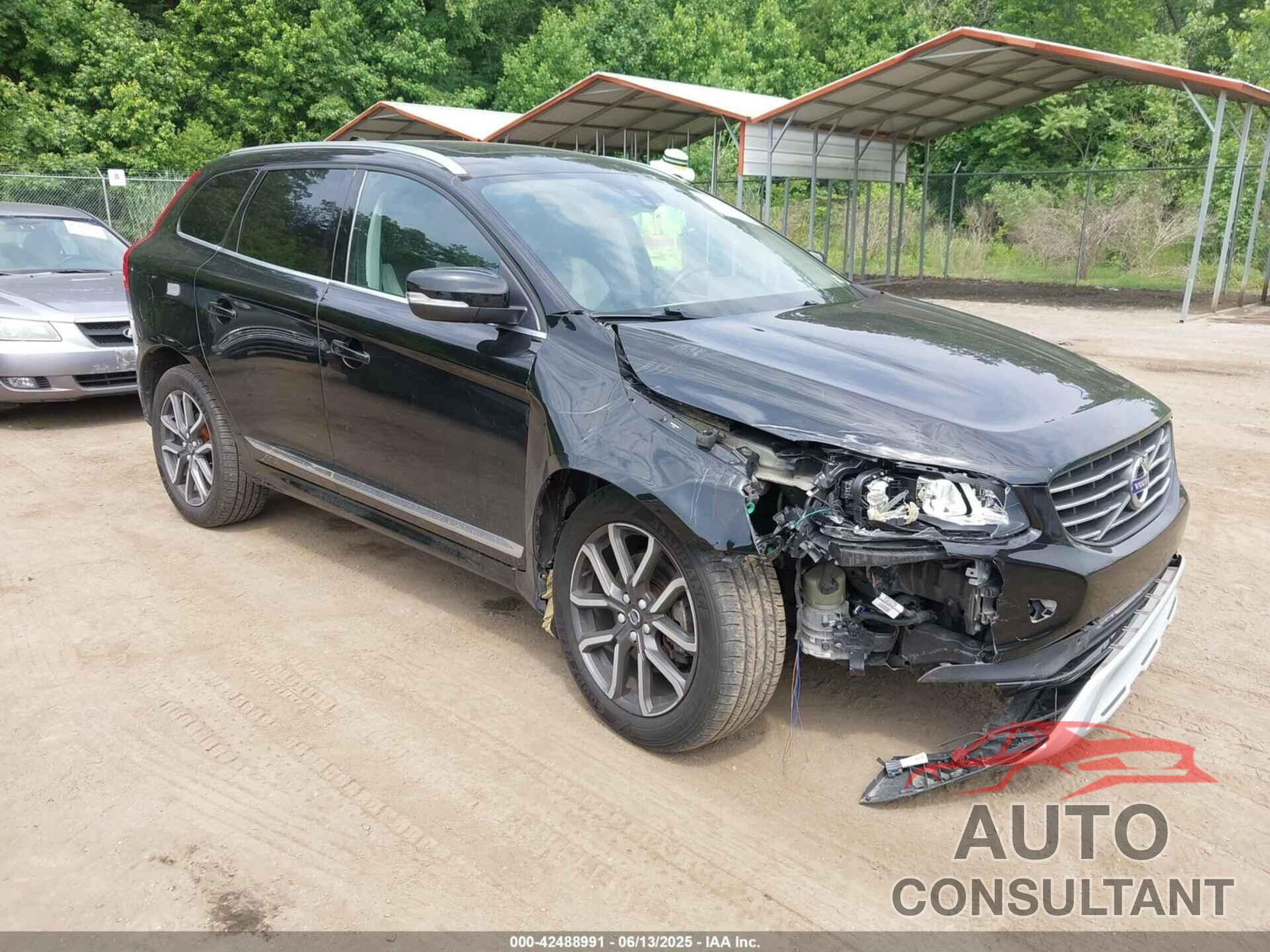 VOLVO XC60 2017 - YV449MRR9H2222338