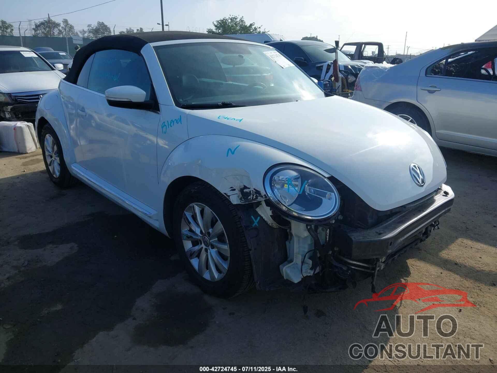 VOLKSWAGEN BEETLE 2018 - 3VW5DAAT5JM514558