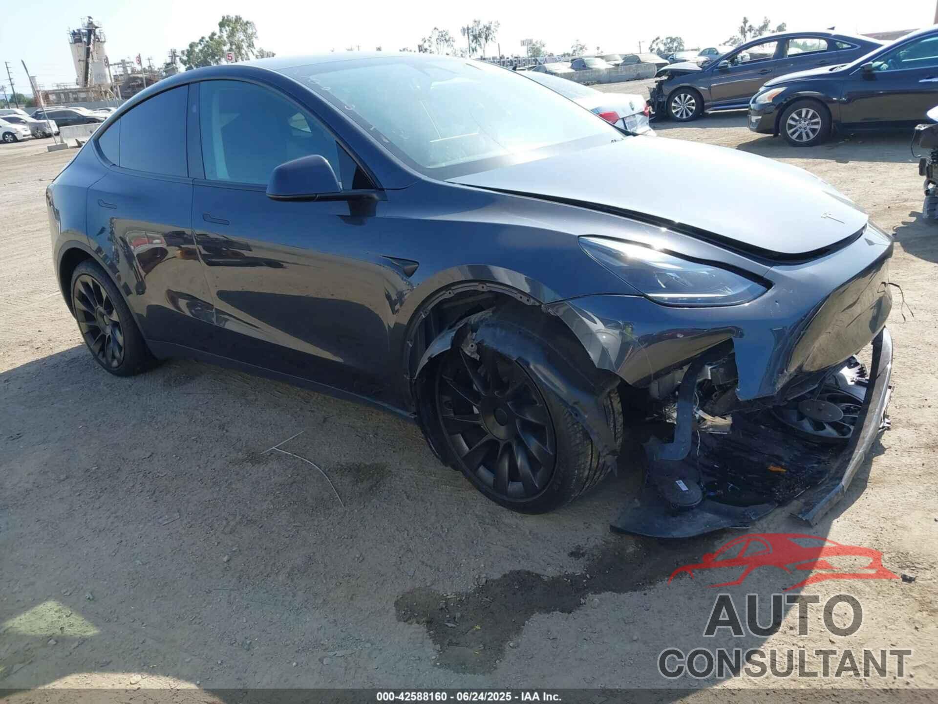 TESLA MODEL Y 2025 - 7SAYGDED9SF312634