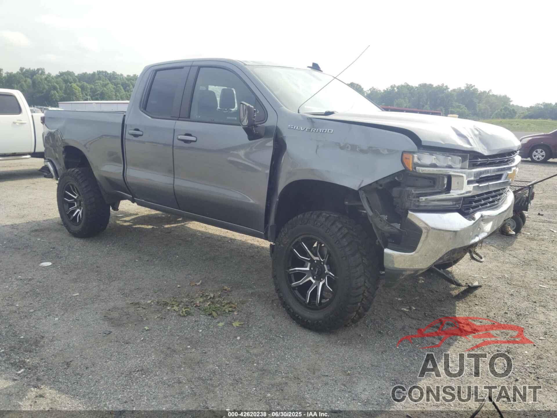 CHEVROLET SILVERADO 1500 2020 - 1GCRYDEK6LZ115154