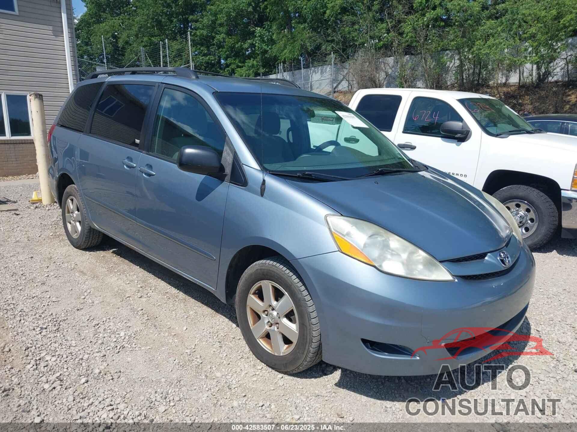 TOYOTA SIENNA 2010 - 5TDKK4CC9AS318357