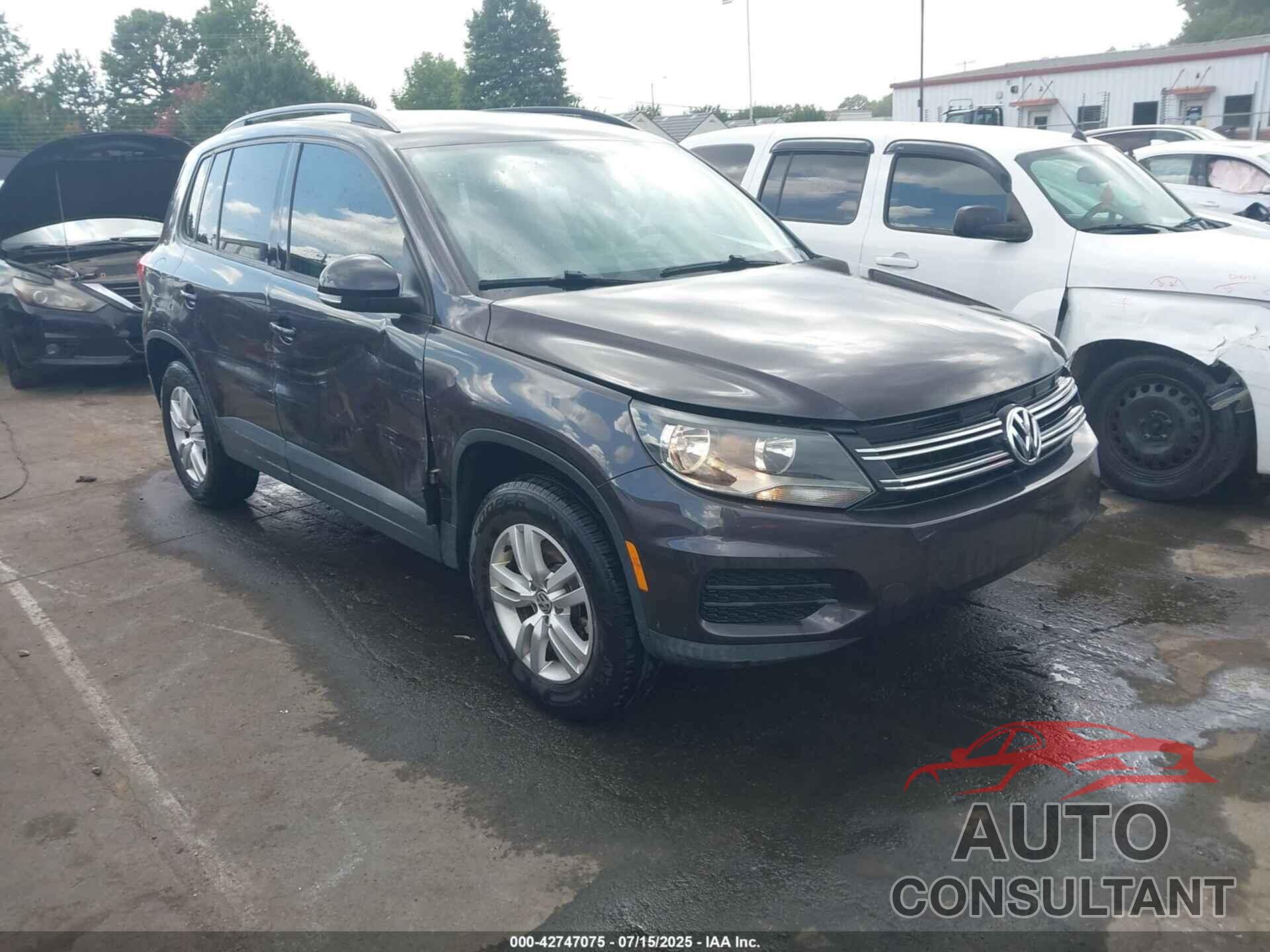 VOLKSWAGEN TIGUAN 2016 - WVGAV7AX5GW571223