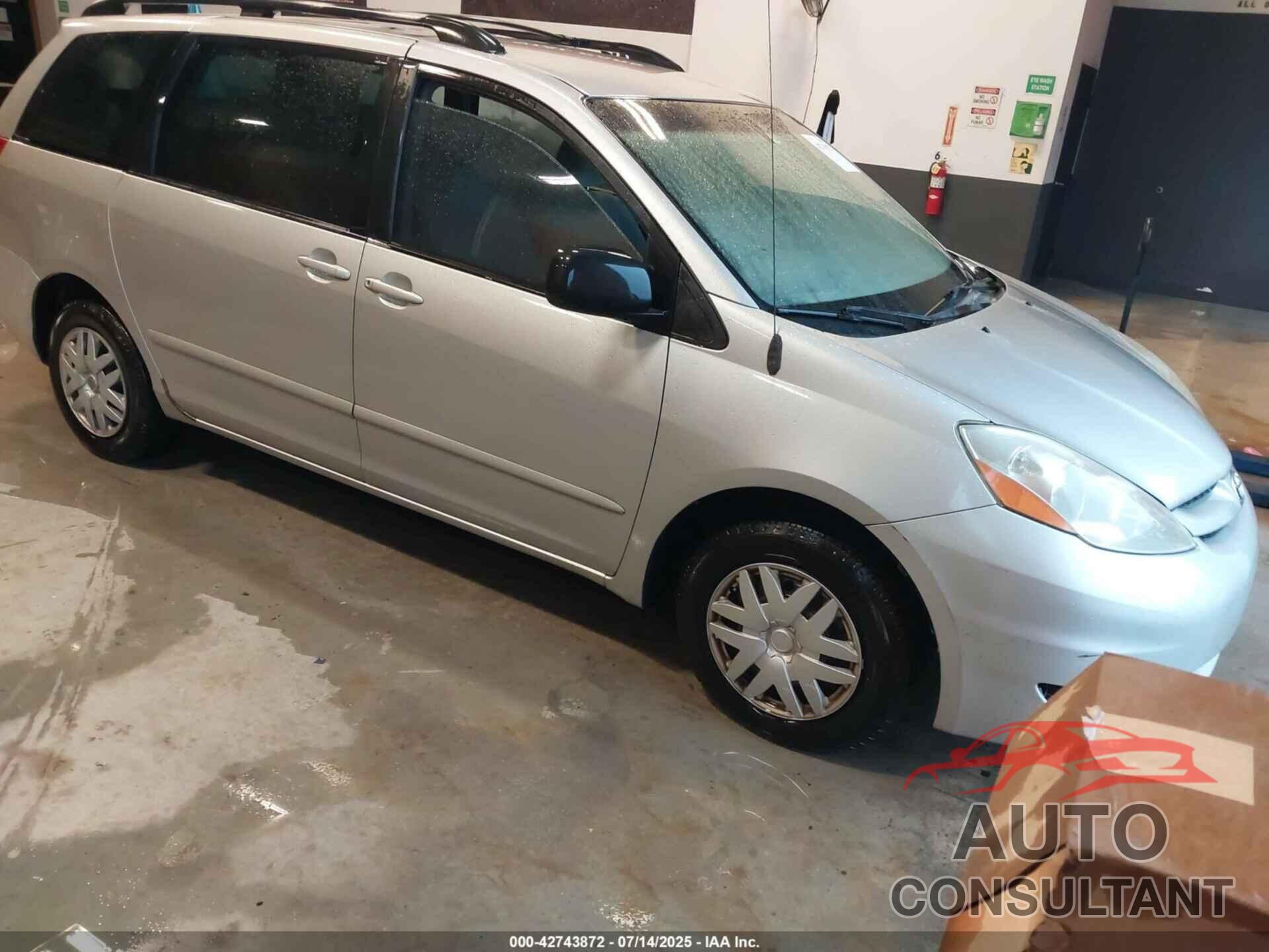TOYOTA SIENNA 2010 - 5TDKK4CC0AS339453