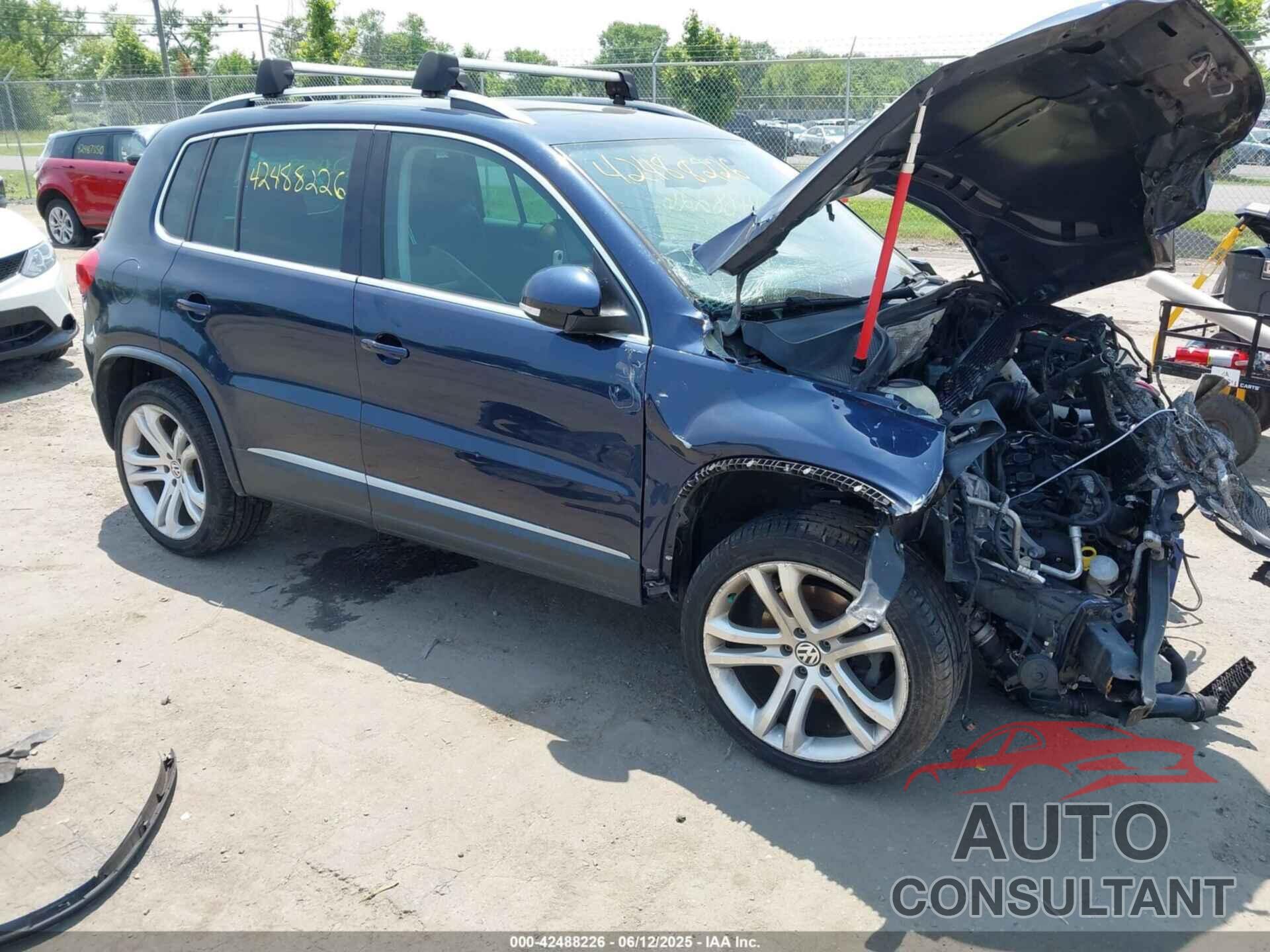 VOLKSWAGEN TIGUAN 2016 - WVGAV7AX2GW560938