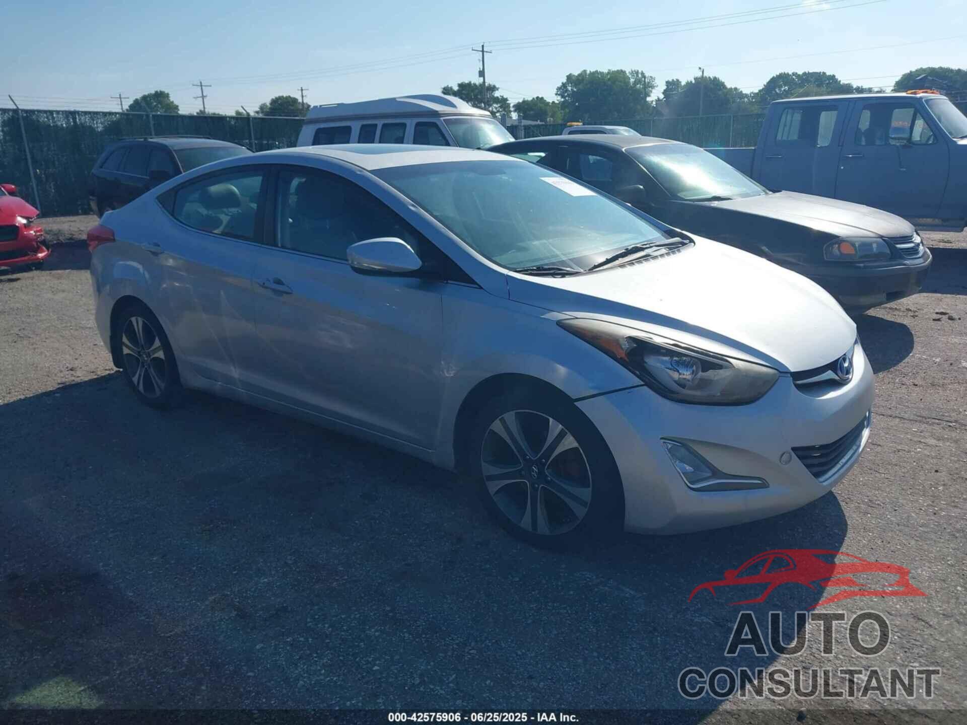 HYUNDAI ELANTRA 2015 - KMHDH4AH7FU280101