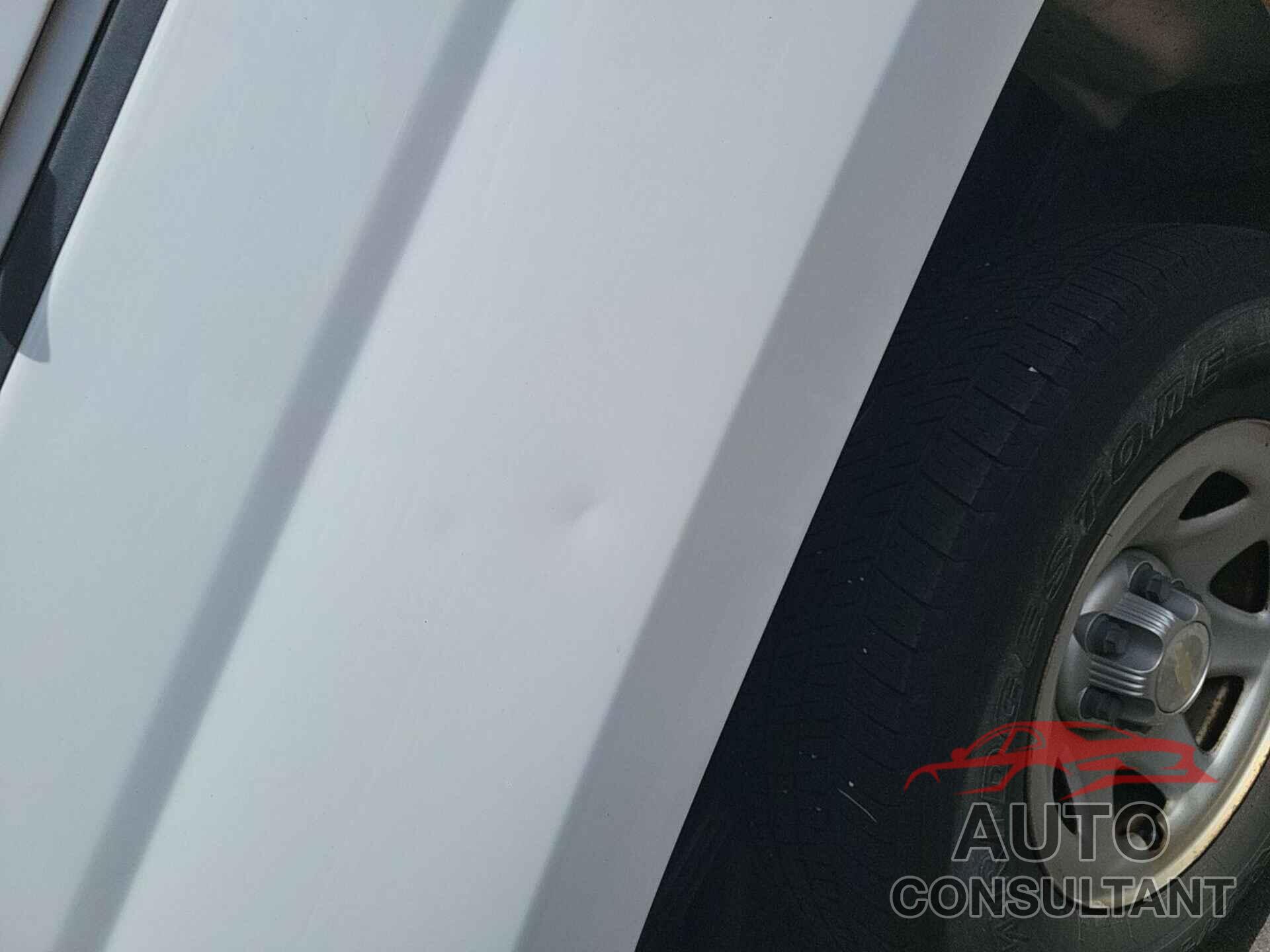 CHEVROLET SILVERADO 1500 2017 - 1GCVKNEH7HZ321634