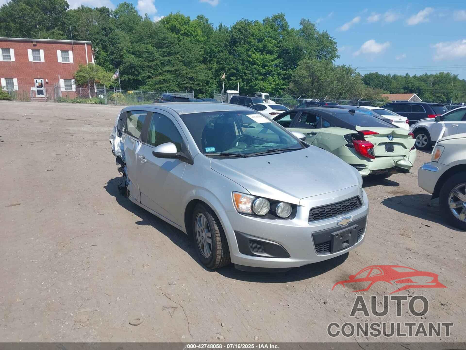 CHEVROLET SONIC 2014 - 1G1JC6SG2E4100473
