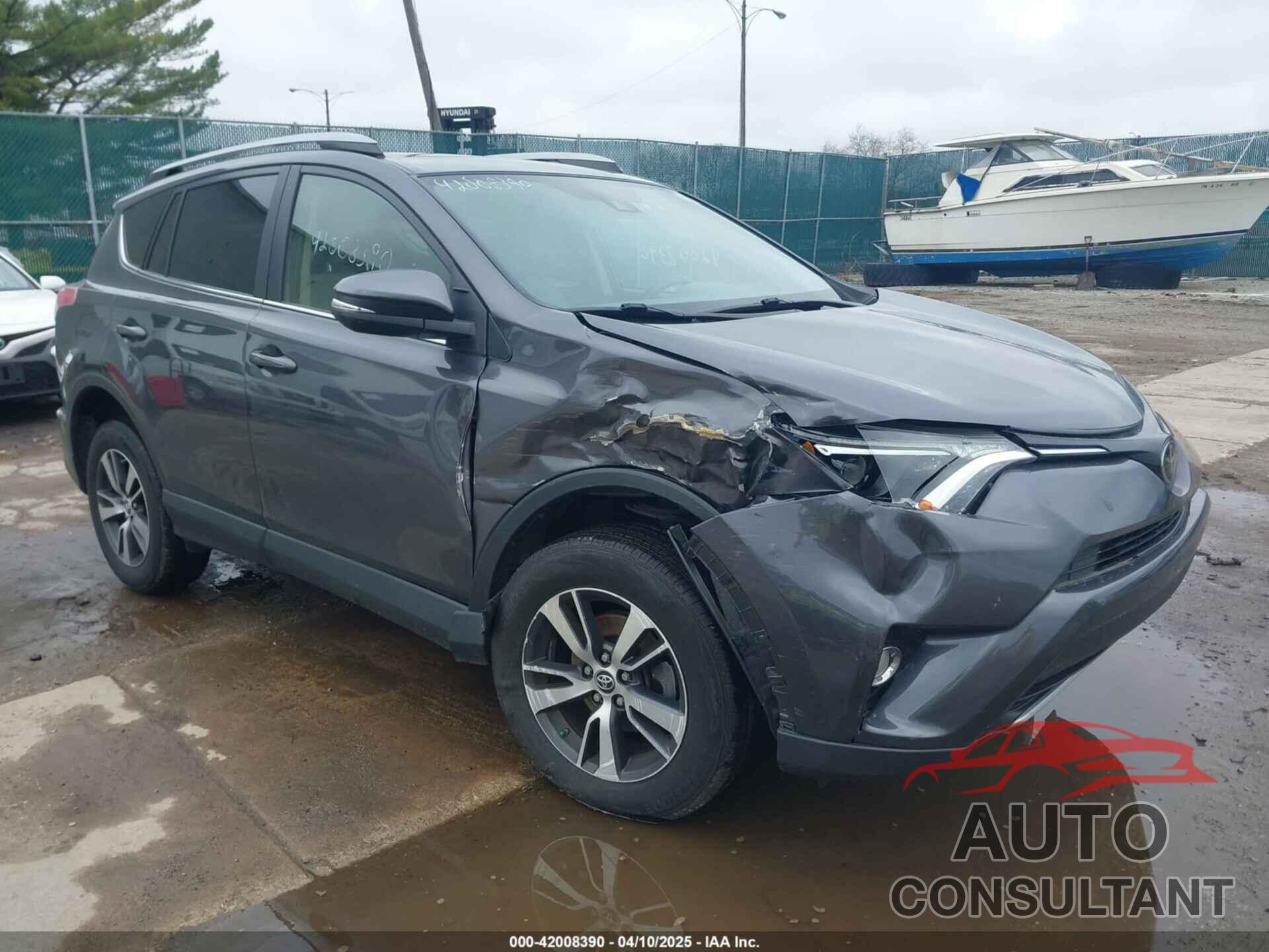 TOYOTA RAV4 2017 - JTMRFREV9HJ152072
