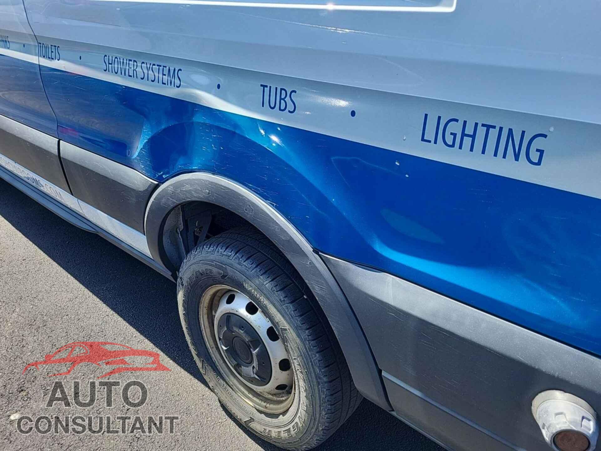 FORD TRANSIT 2018 - 1FTYR2XG2JKA33059