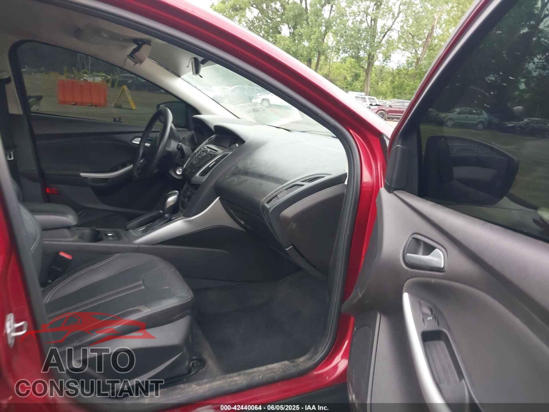 FORD FOCUS 2014 - 1FADP3K20EL245213