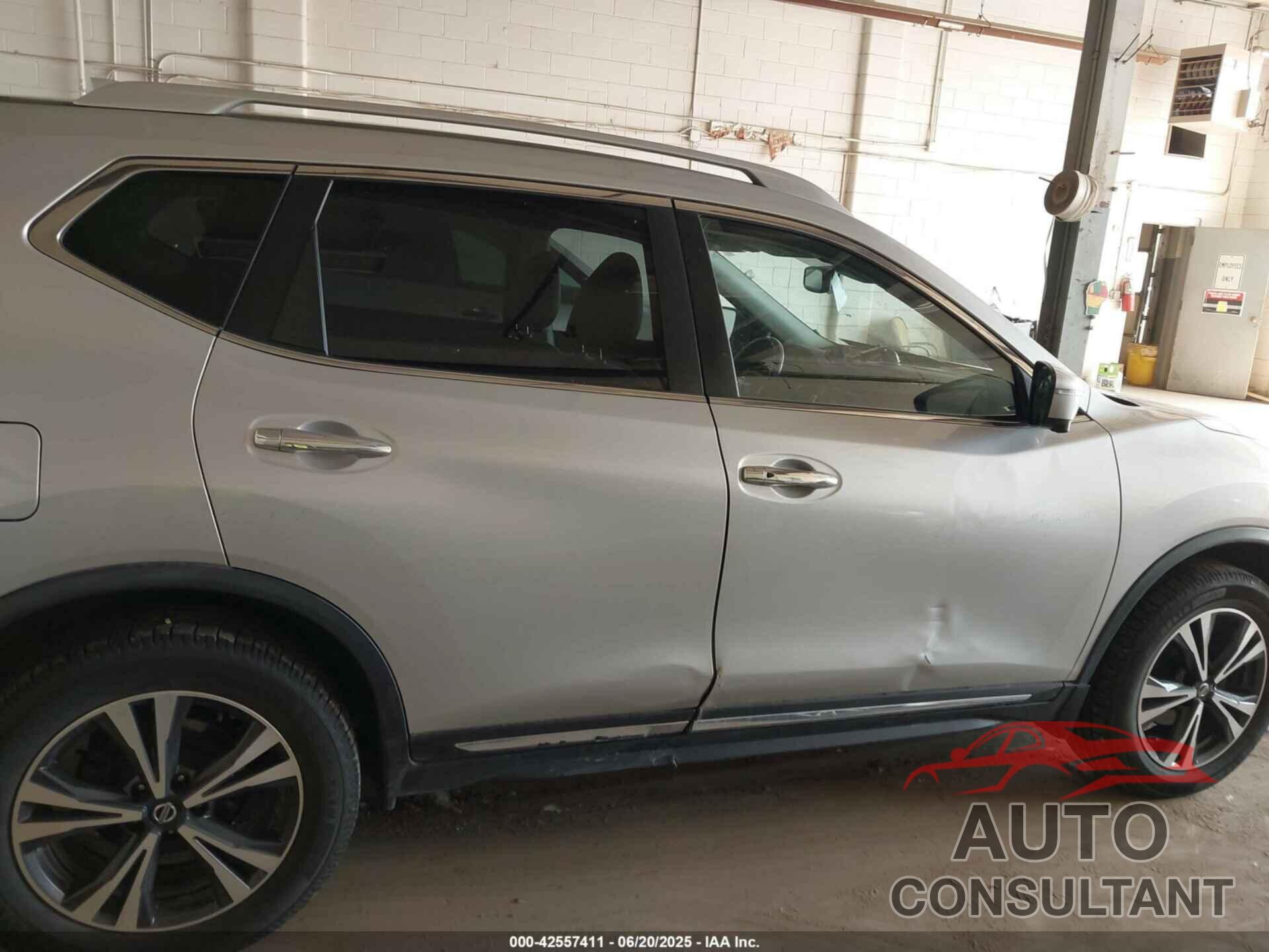 NISSAN ROGUE 2018 - JN8AT2MV6JW322349