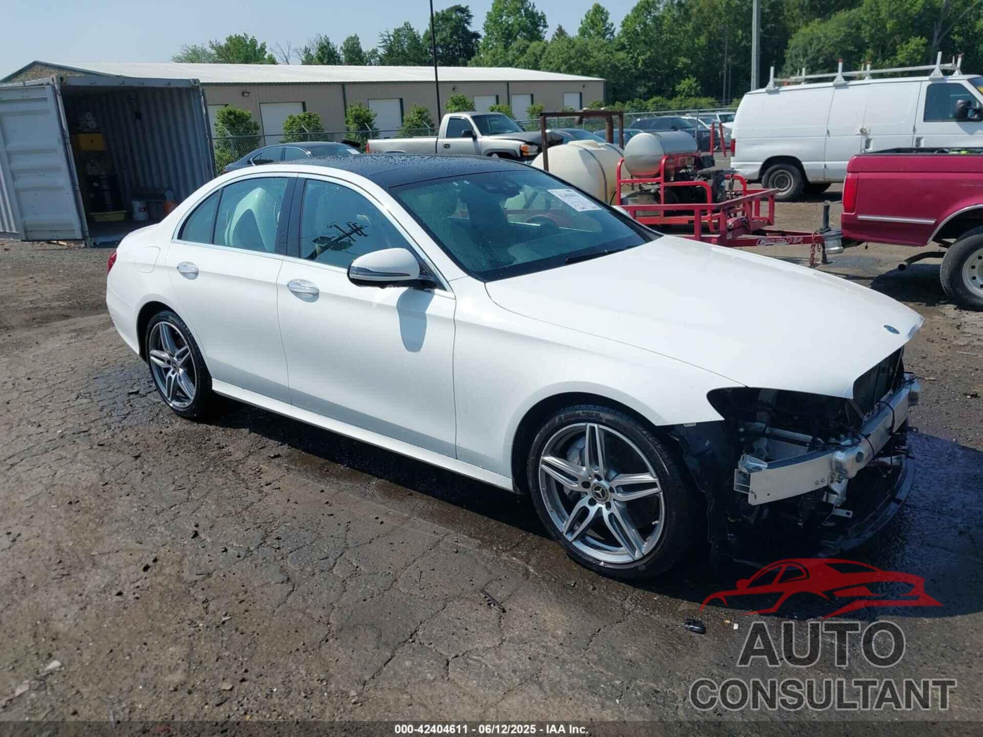 MERCEDES-BENZ E 300 2018 - WDDZF4KB4JA370171