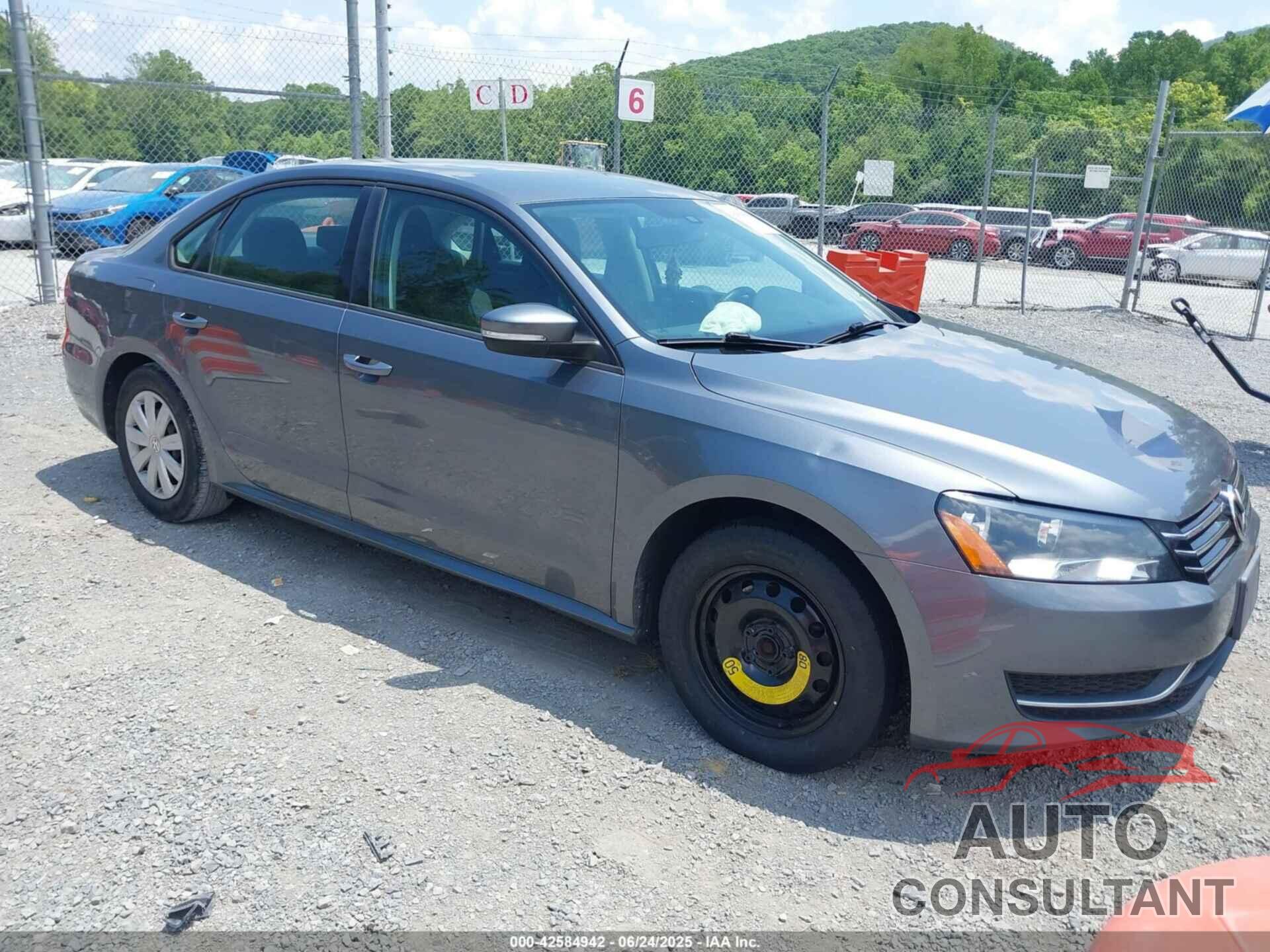 VOLKSWAGEN PASSAT 2013 - 1VWAP7A39DC135478