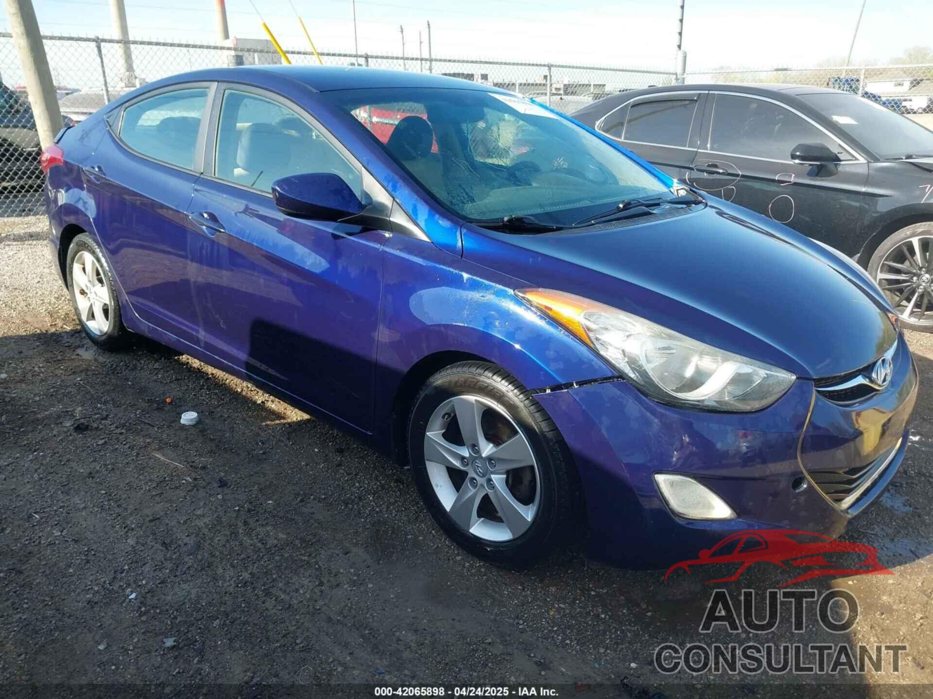 HYUNDAI ELANTRA 2013 - 5NPDH4AE5DH233506