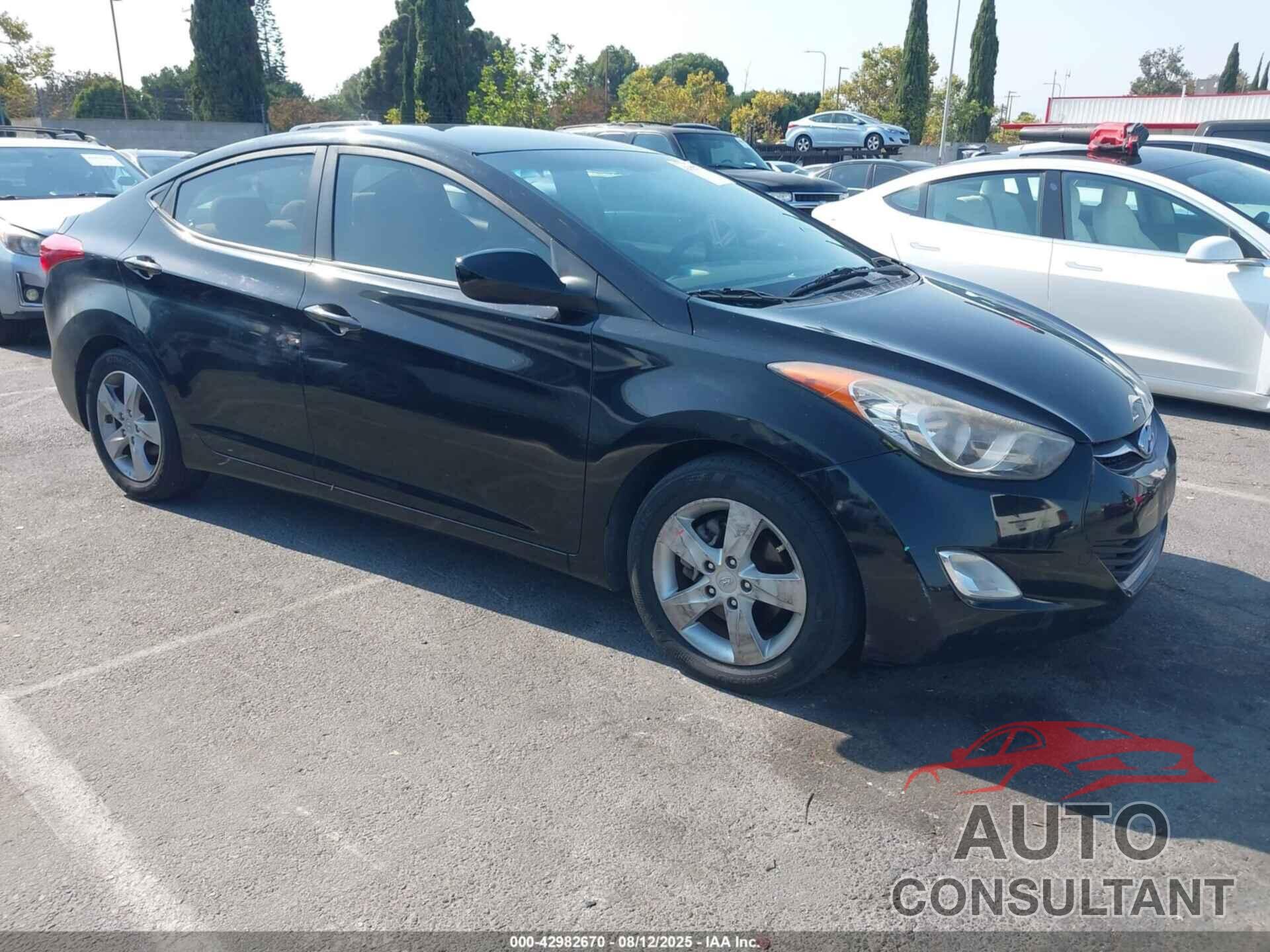 HYUNDAI ELANTRA 2012 - KMHDH4AE7CU270217