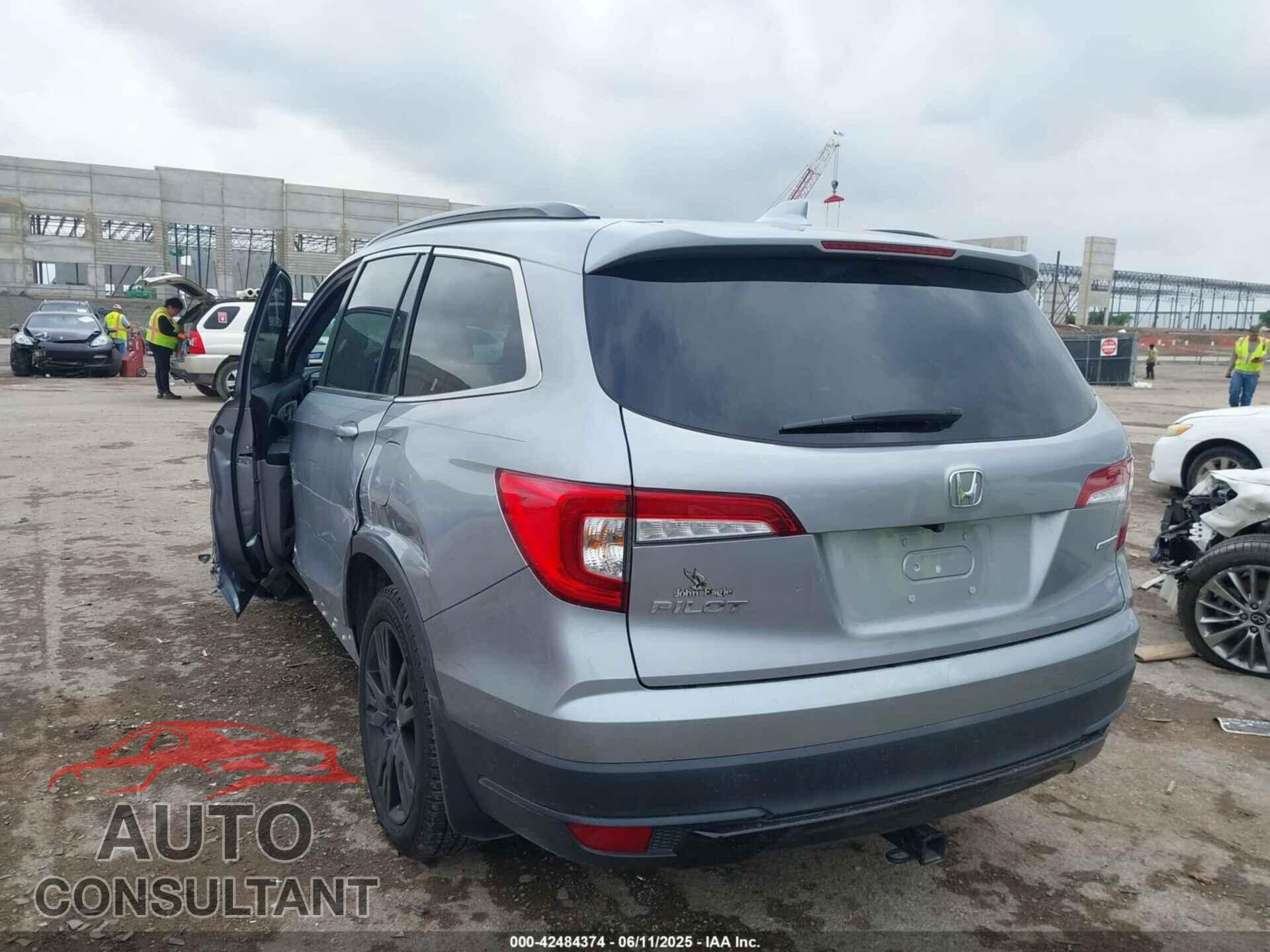 HONDA PILOT 2021 - 5FNYF5H29MB004351