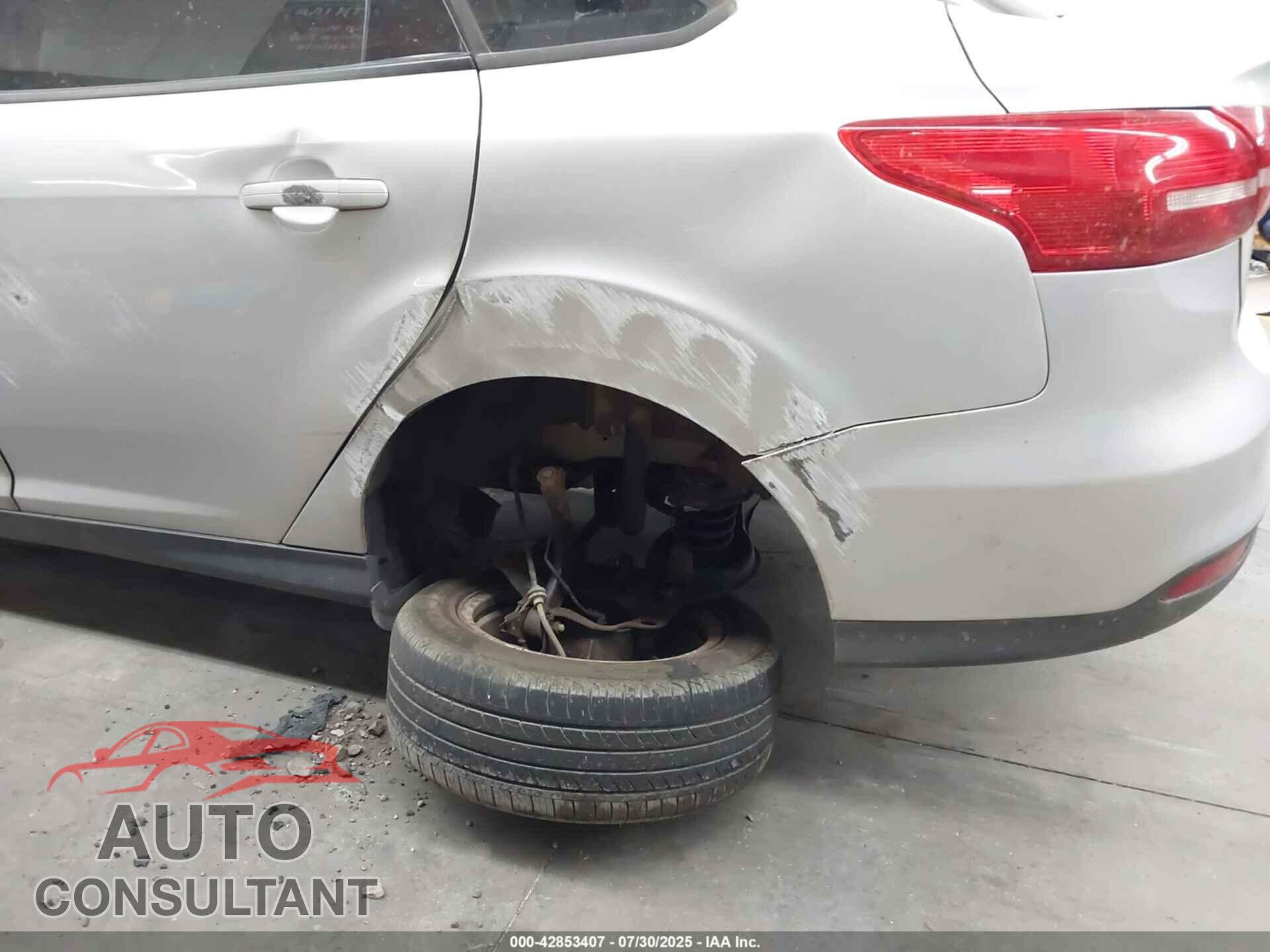 FORD FOCUS 2016 - 1FADP3F28GL392005