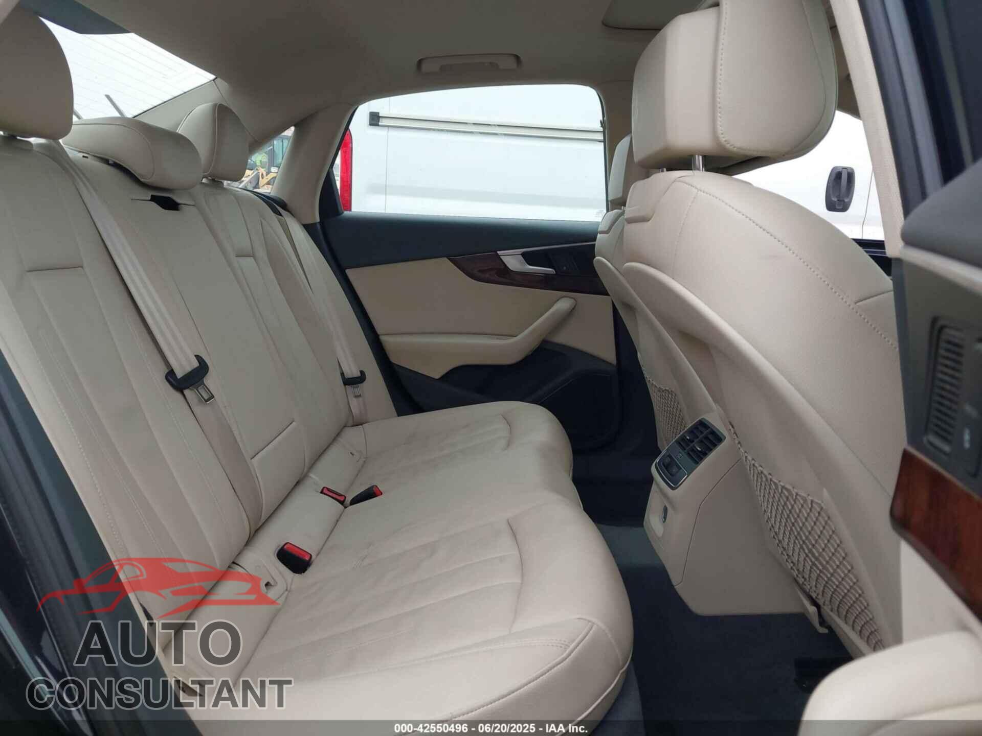 AUDI A4 2018 - WAULMAF44JA117879