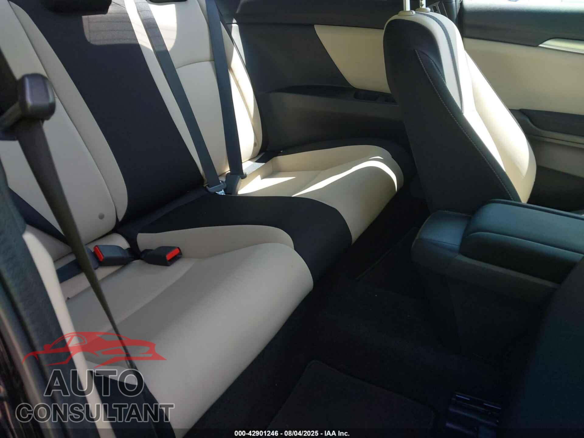 HONDA CIVIC 2017 - 2HGFC4B03HH308844