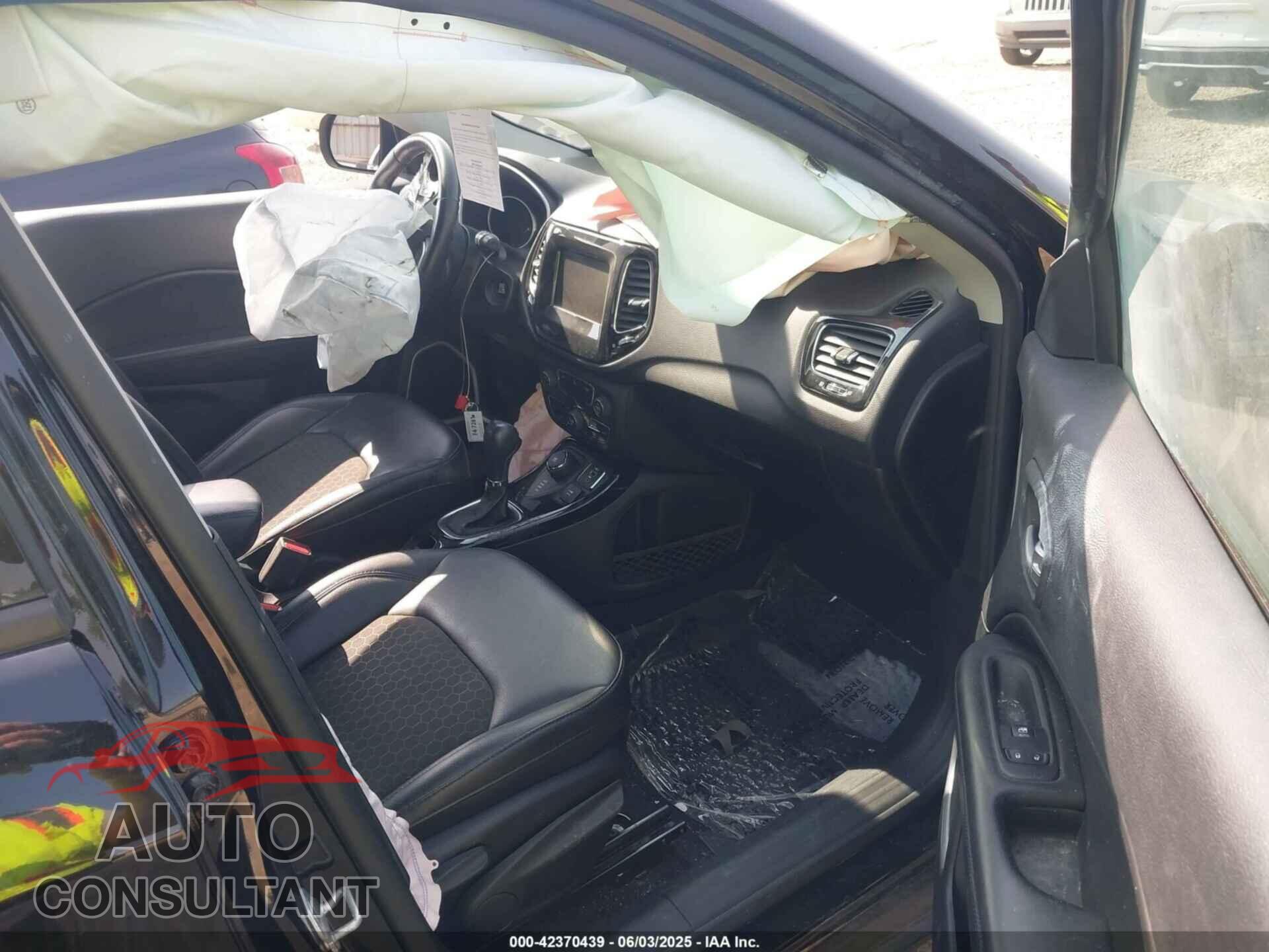 JEEP COMPASS 2020 - 3C4NJDBB6LT209985