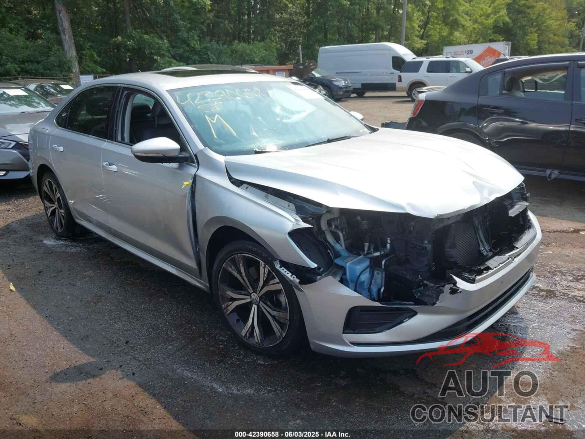VOLKSWAGEN PASSAT 2021 - 1VWSA7A34MC000320