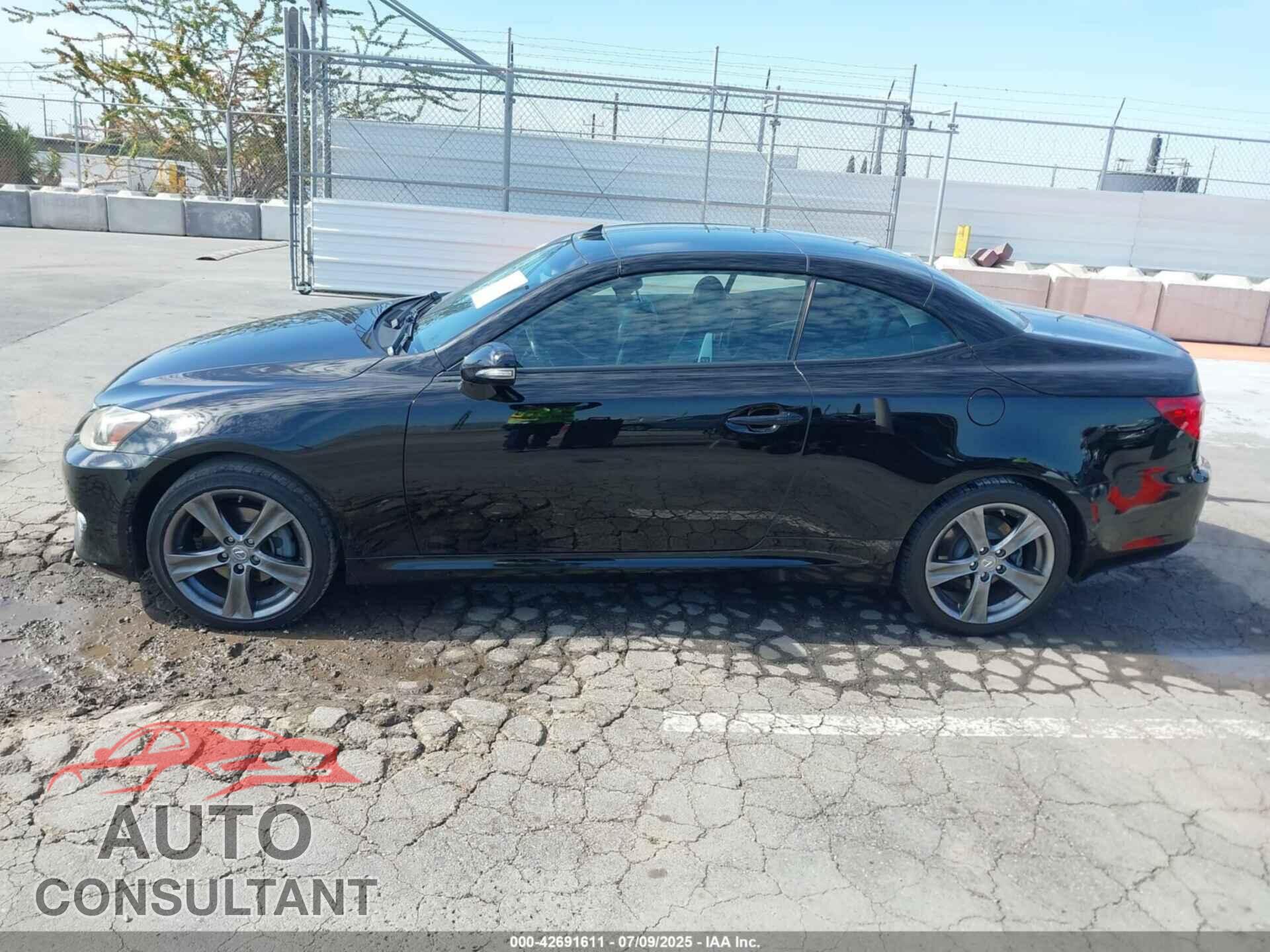 LEXUS IS 250C 2012 - JTHFF2C27C2523752