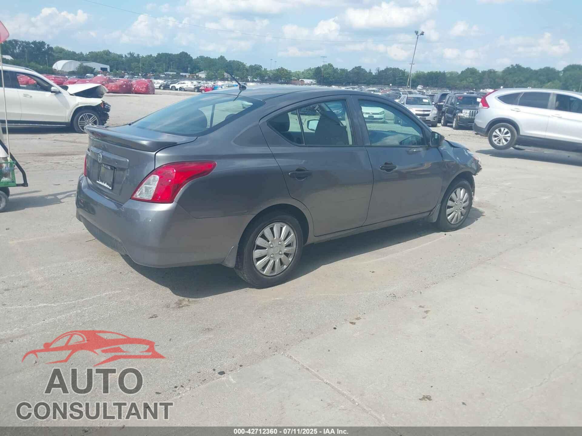 NISSAN VERSA 2019 - 3N1CN7AP3KL839295
