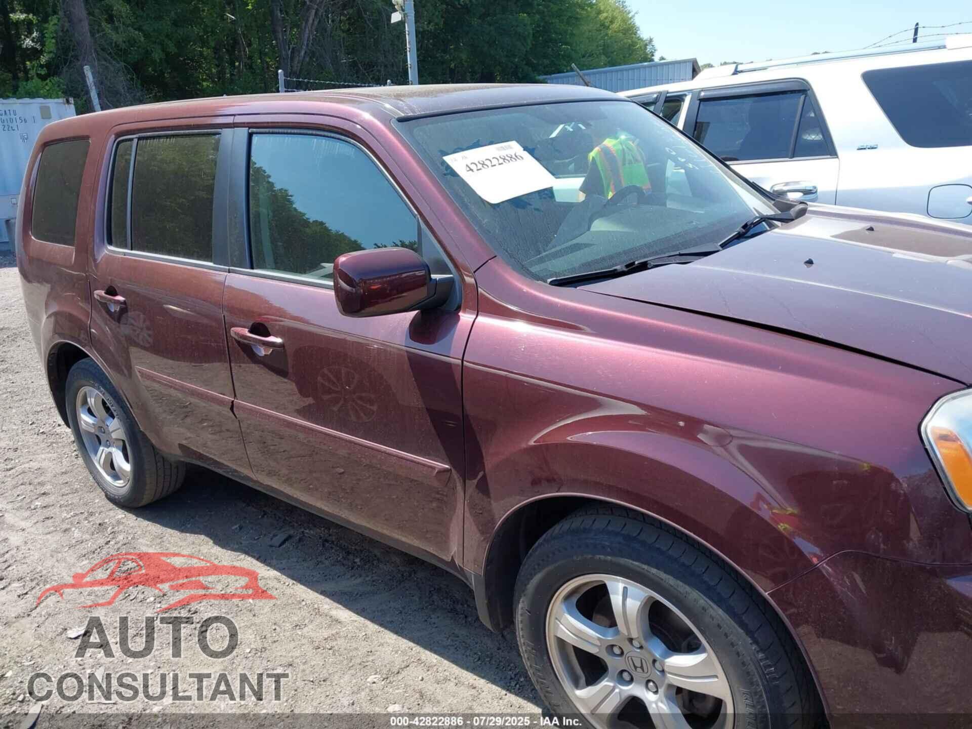 HONDA PILOT 2013 - 5FNYF4H52DB036353