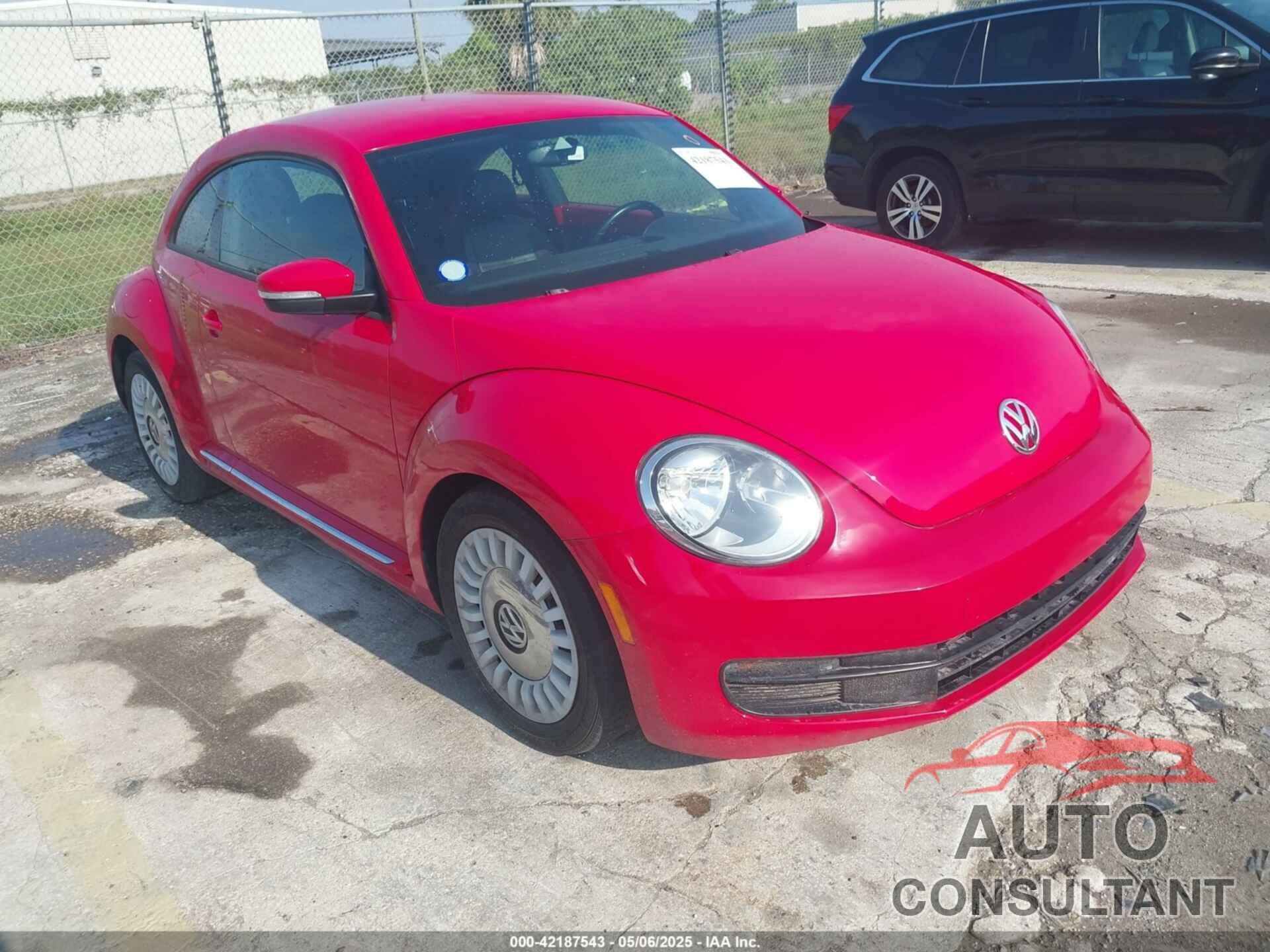 VOLKSWAGEN BEETLE 2013 - 3VWJX7AT4DM672158