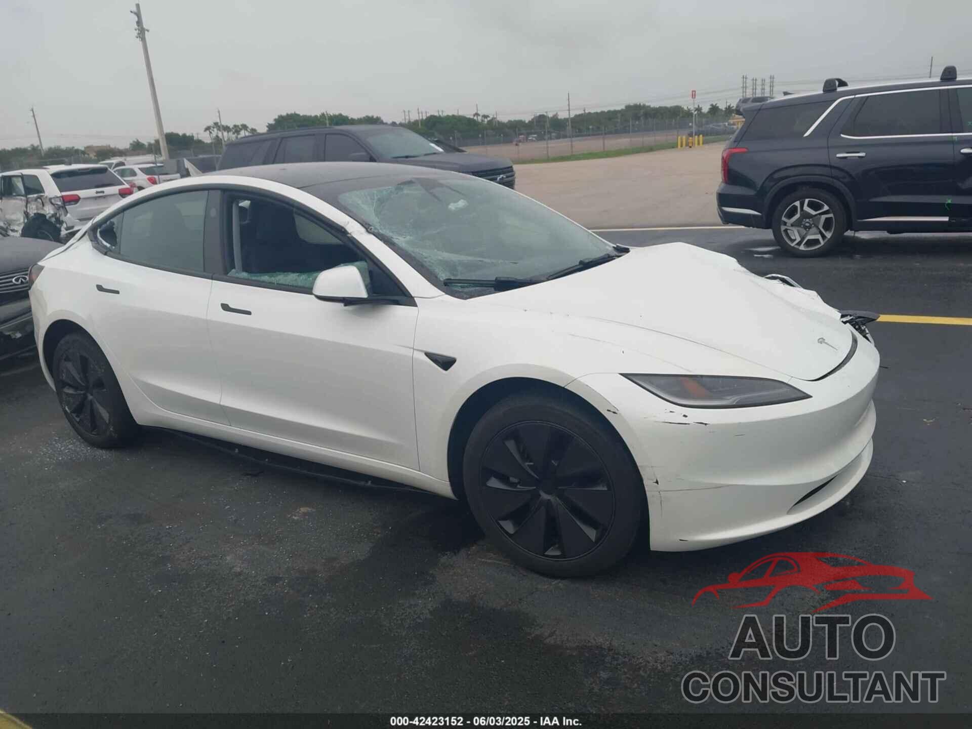 TESLA MODEL 3 2024 - 5YJ3E1EAXRF740594