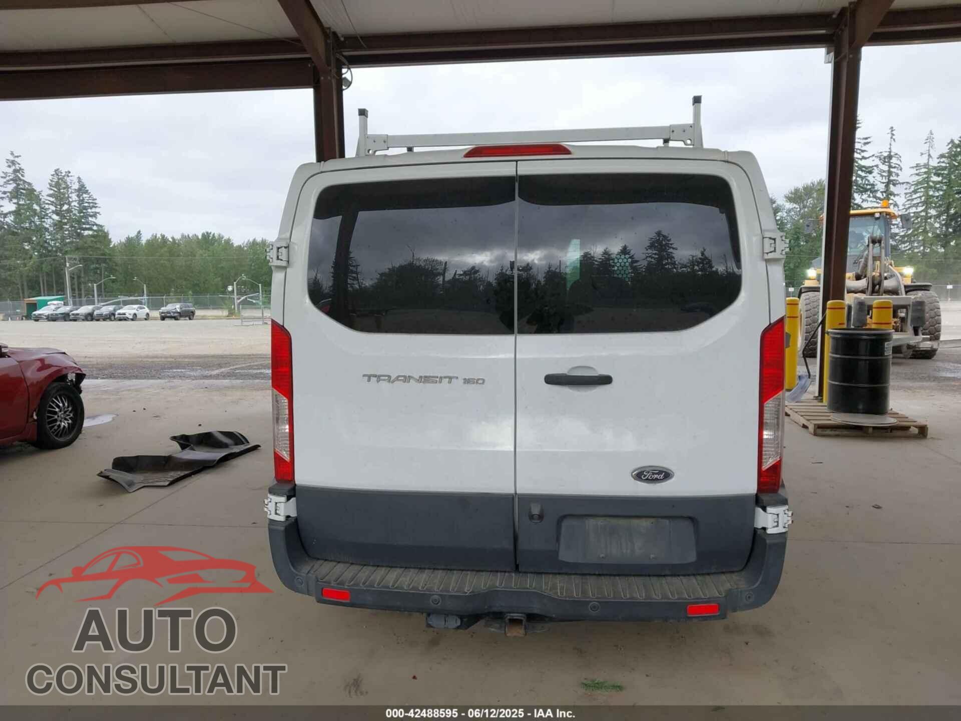 FORD TRANSIT-150 2015 - 1FTNE1YM3FKB29769
