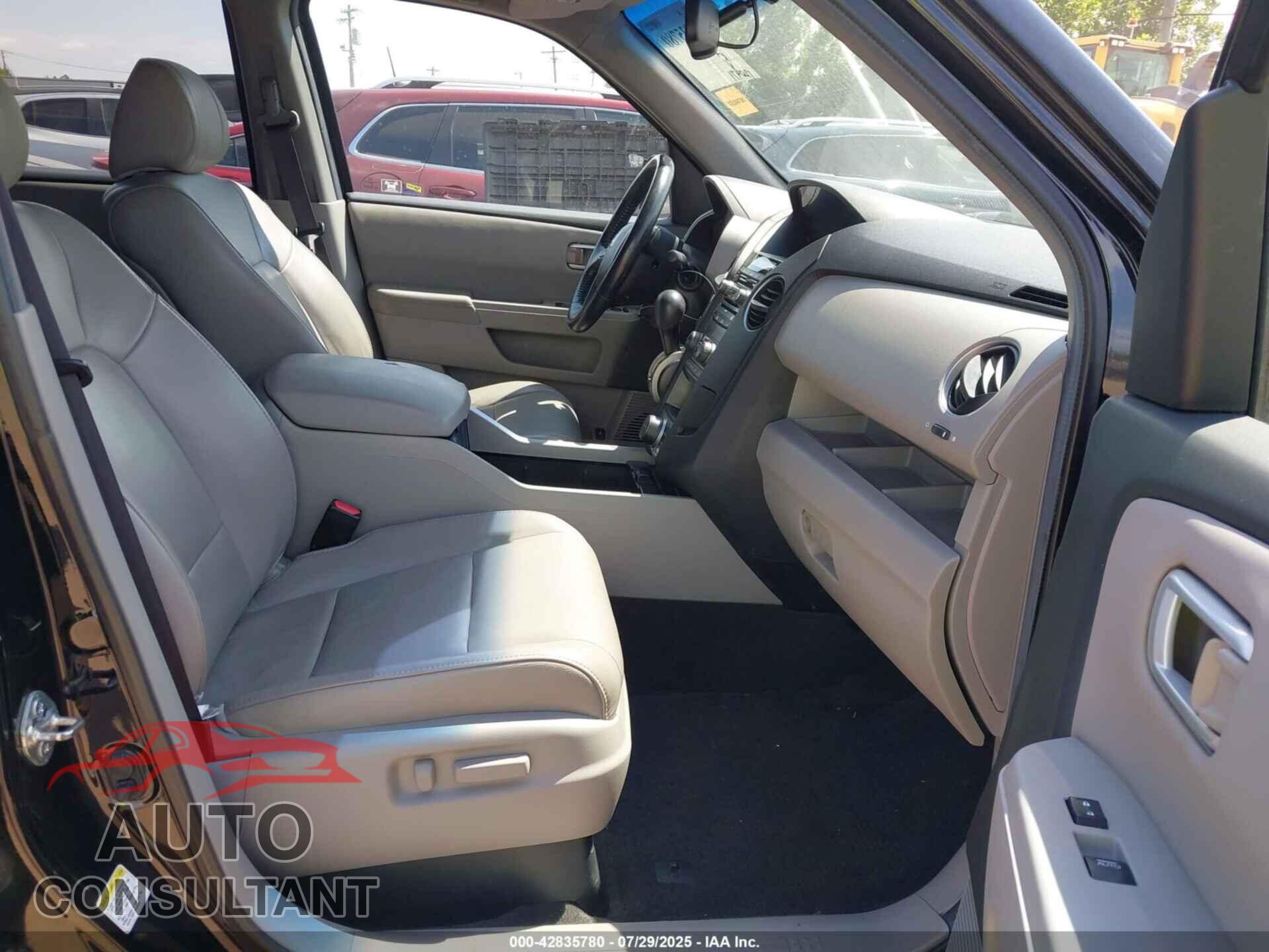 HONDA PILOT 2012 - 5FNYF4H60CB018392