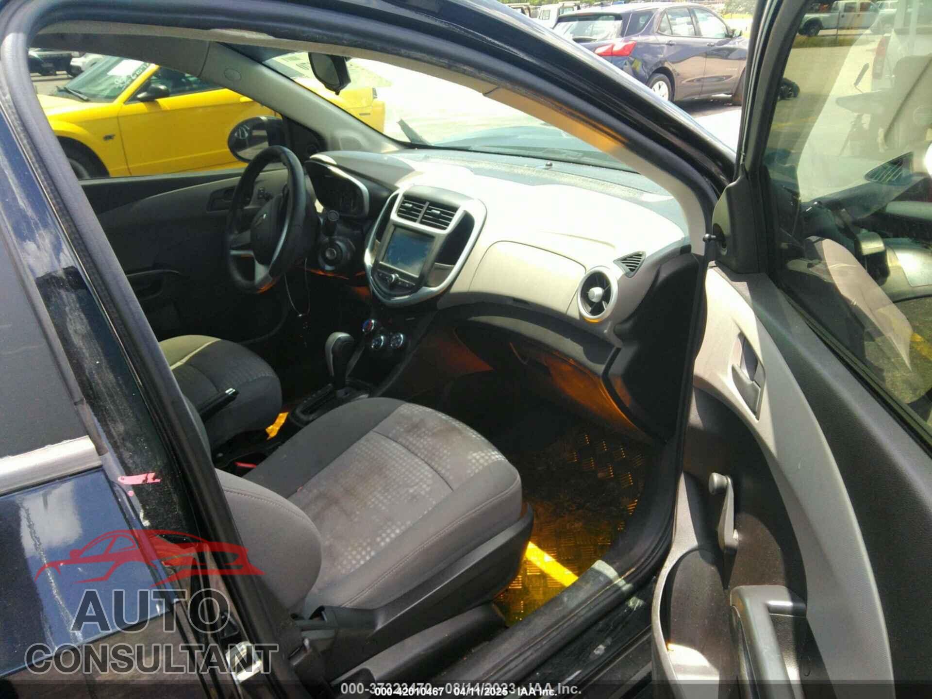 CHEVROLET SONIC 2017 - 1G1JB5SH0H4153473