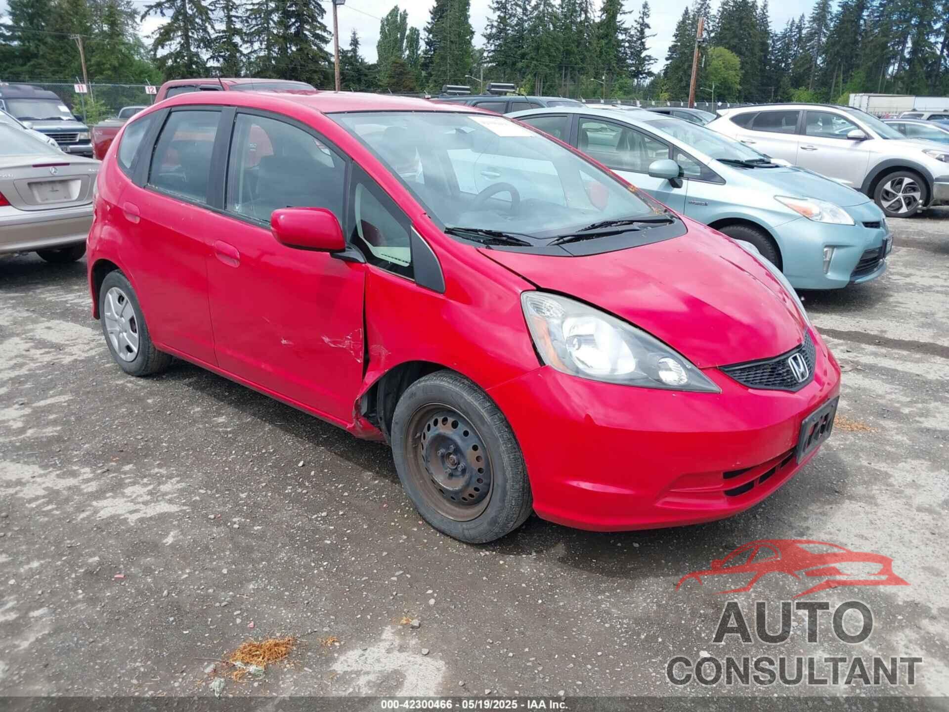HONDA FIT 2013 - JHMGE8H3XDC073506