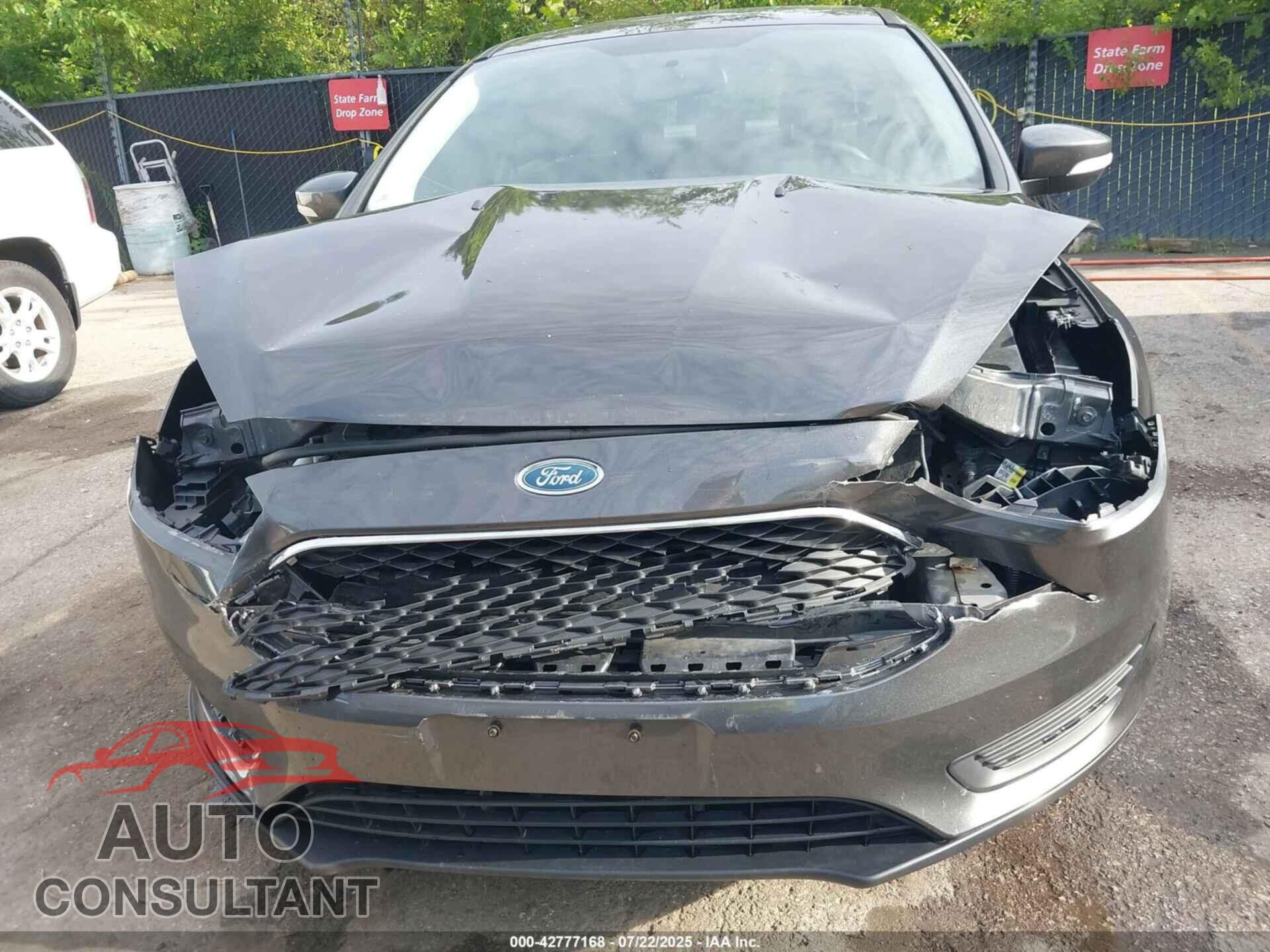 FORD FOCUS 2015 - 1FADP3F26FL307743