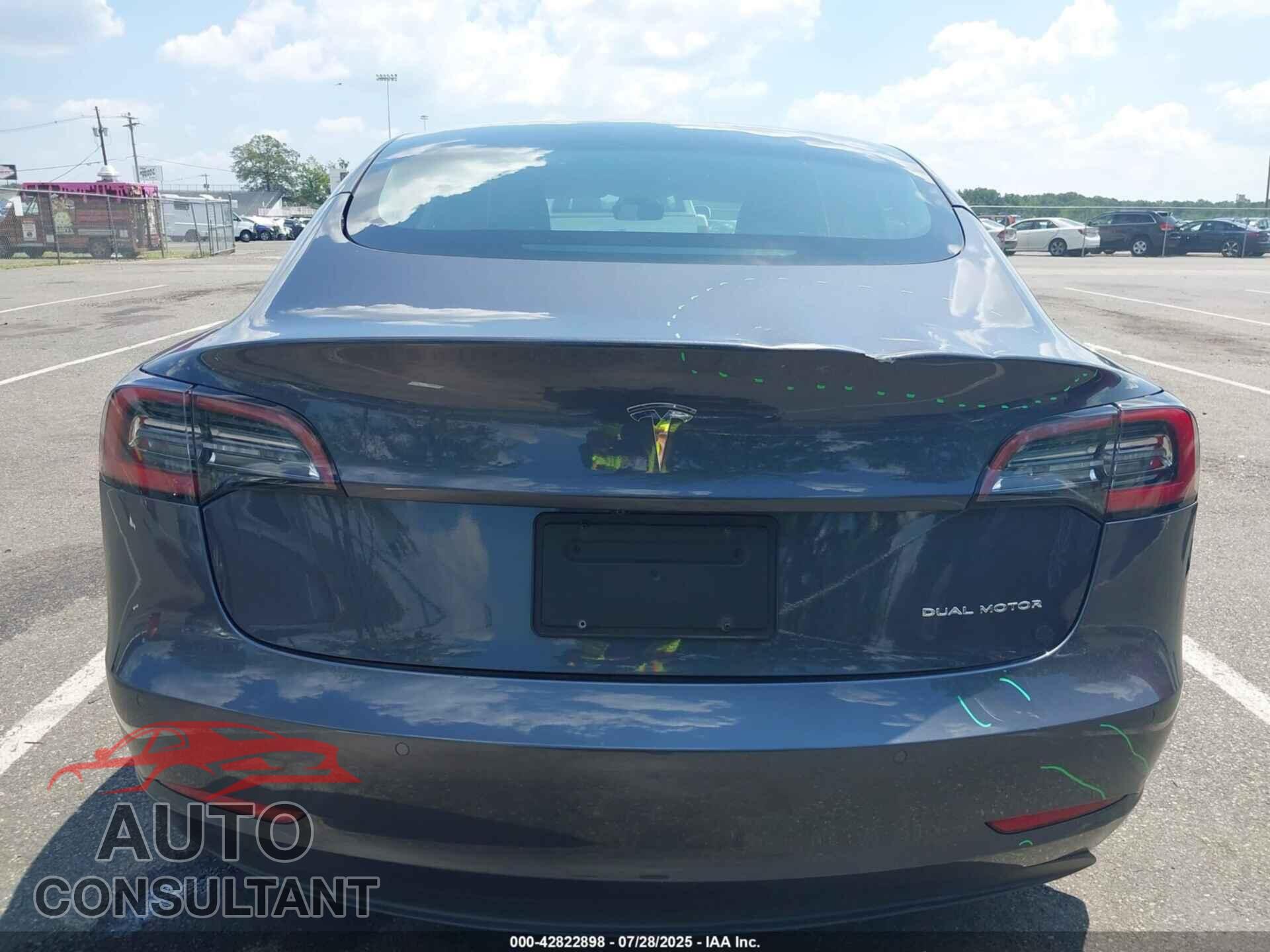 TESLA MODEL 3 2021 - 5YJ3E1EB2MF988355