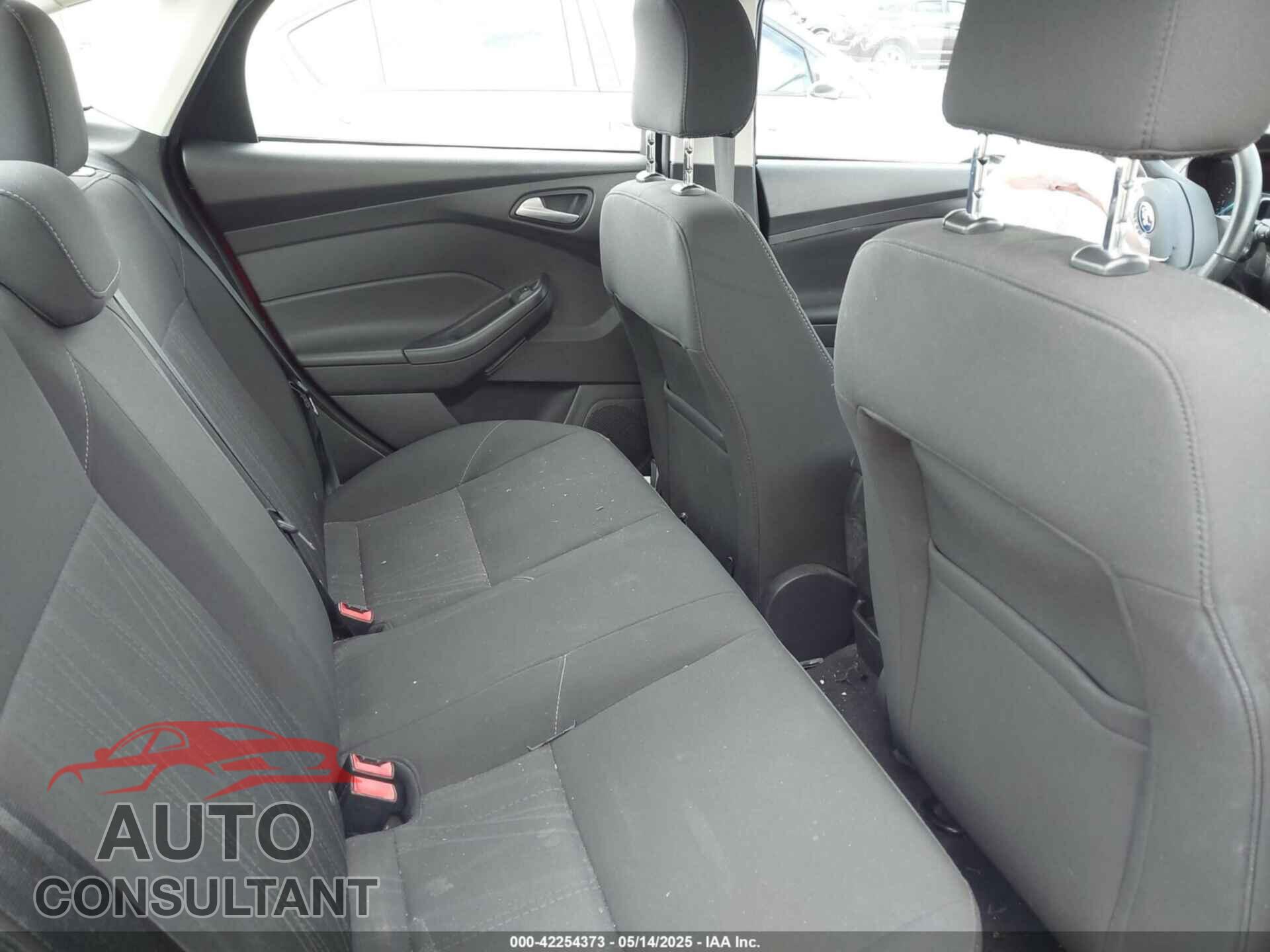 FORD FOCUS 2016 - 1FADP3F29GL251203
