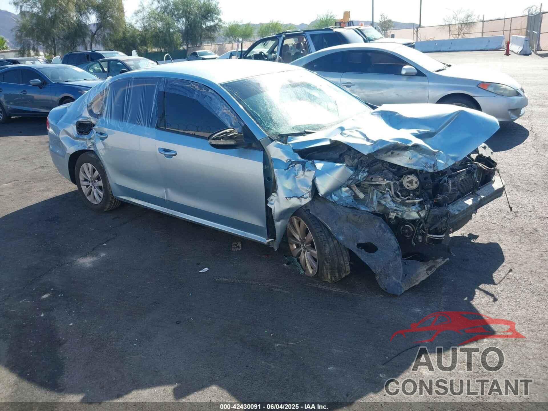 VOLKSWAGEN PASSAT 2012 - 1VWAP7A30CC081549