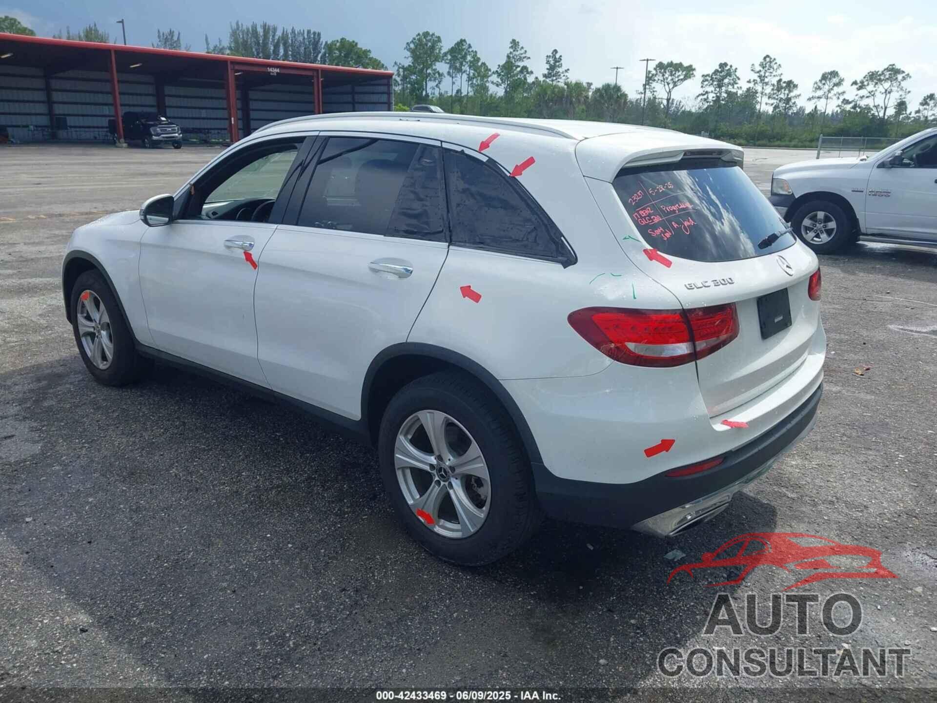 MERCEDES-BENZ GLC 300 2017 - WDC0G4JB3HV011053