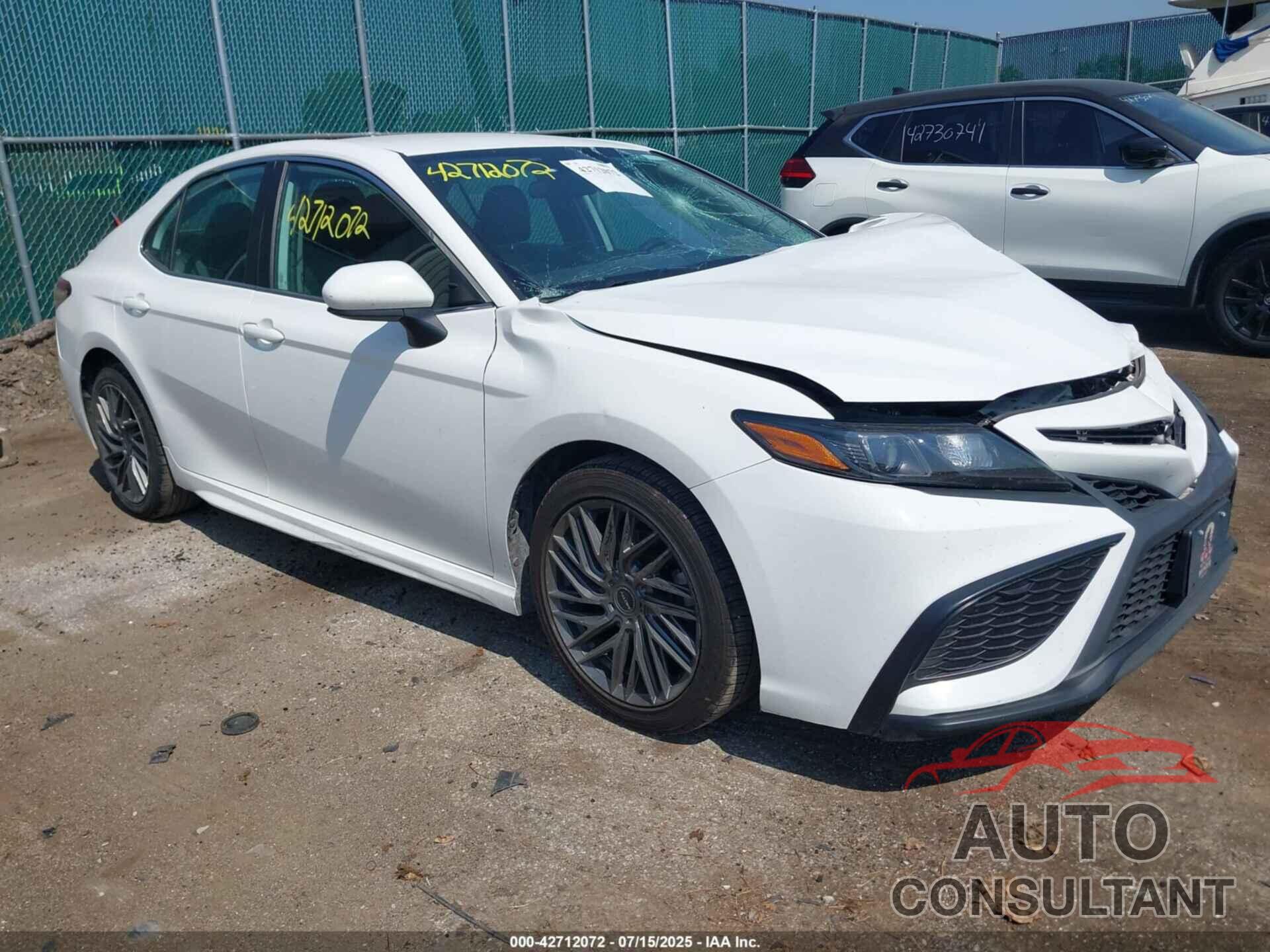 TOYOTA CAMRY 2021 - 4T1G11AK2MU593520