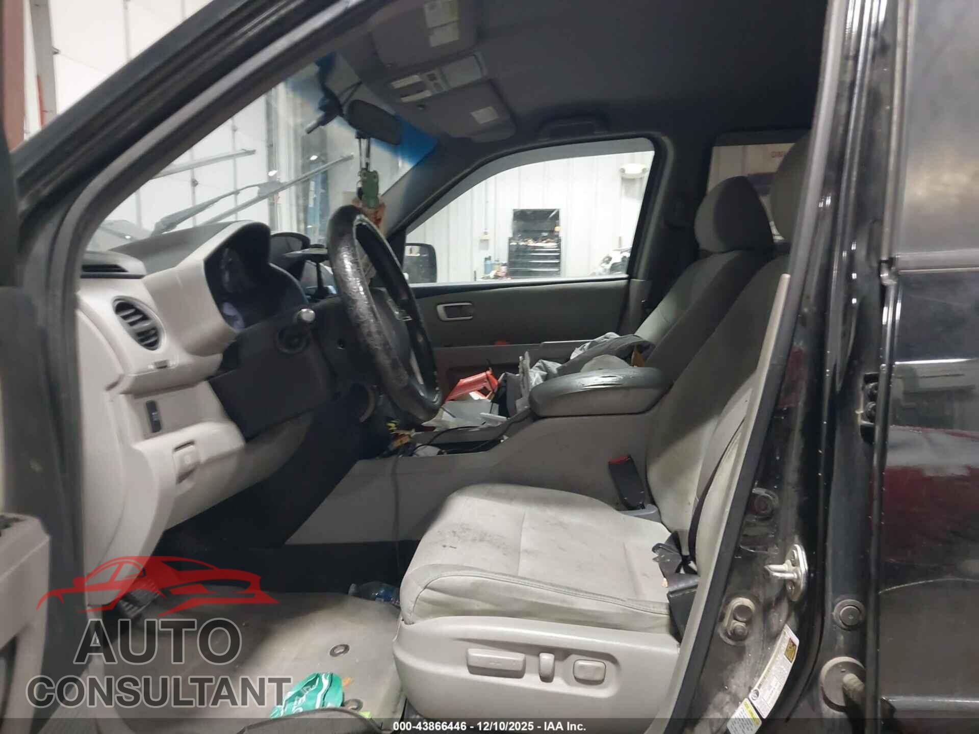 HONDA PILOT 2014 - 5FNYF4H49EB006081