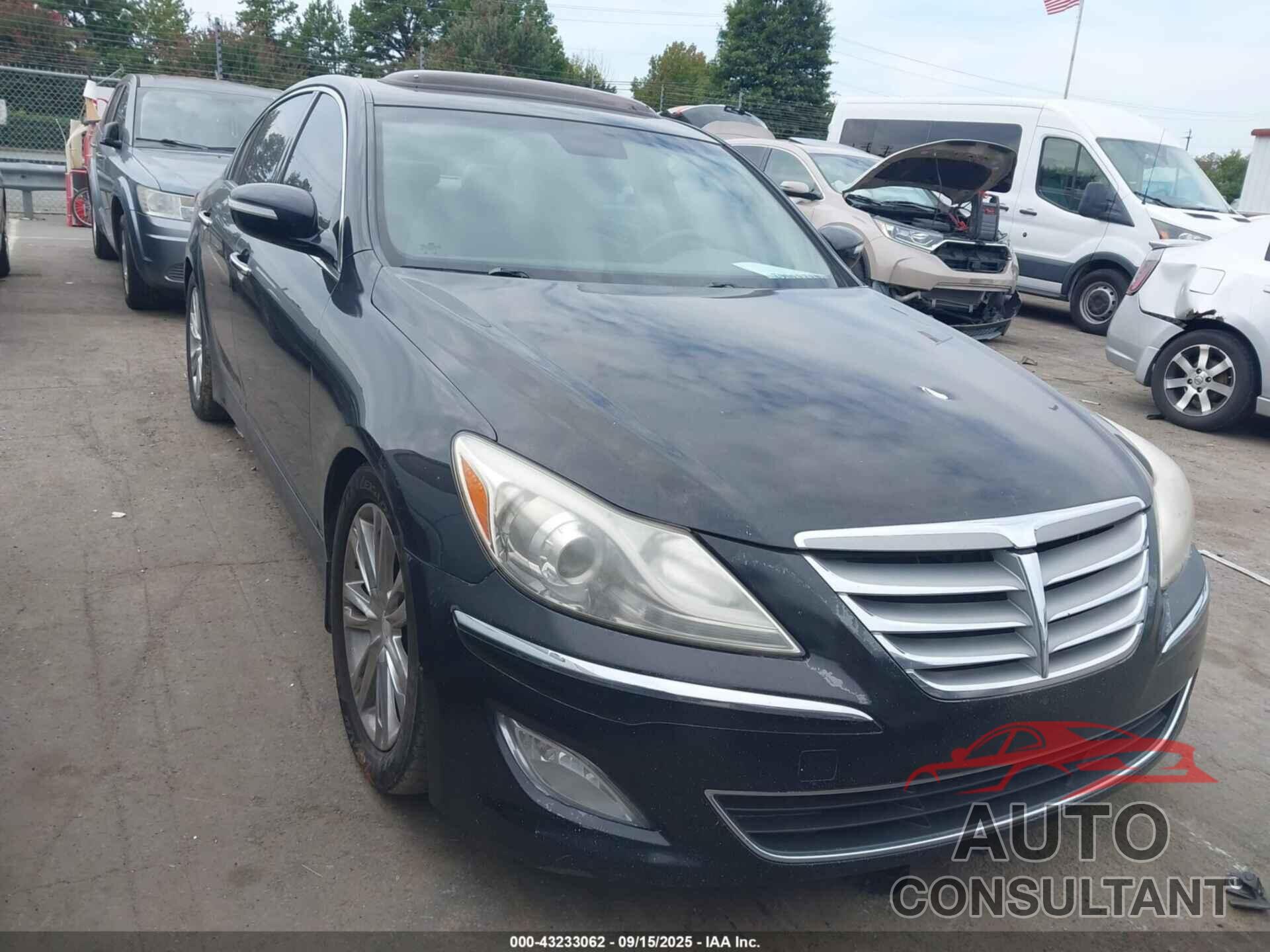 HYUNDAI GENESIS 2013 - KMHGC4DD0DU253579