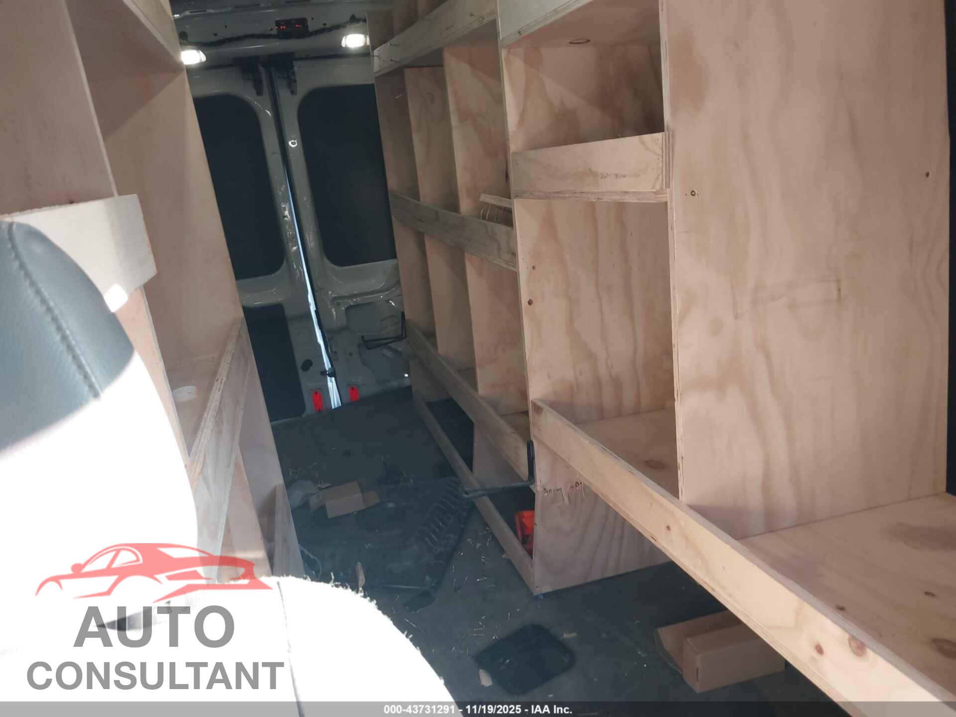 FORD TRANSIT-150 2017 - 1FTYE2CM8HKA12203