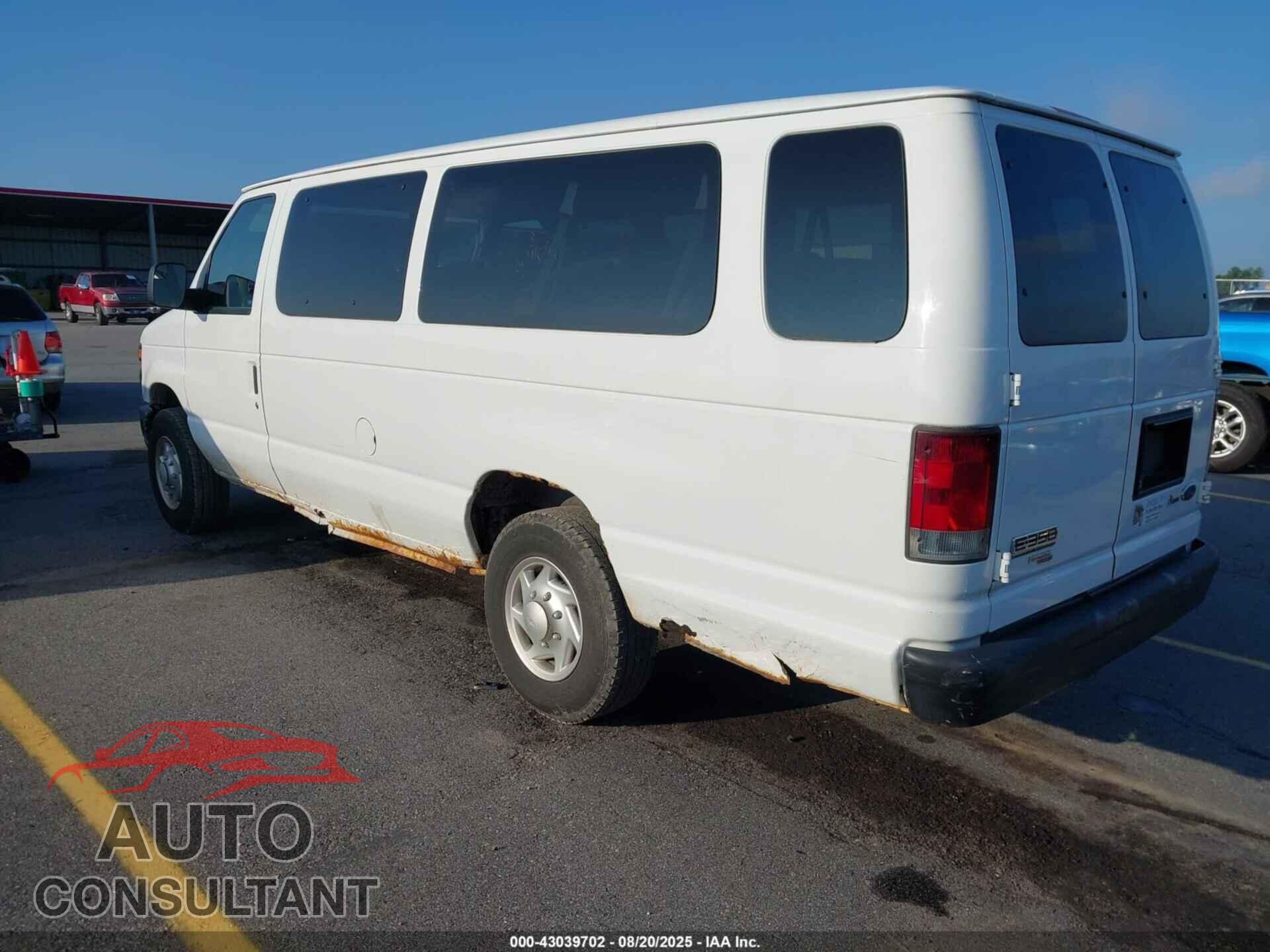 FORD E-350 SUPER DUTY 2011 - 1FBSS3BL7BDB07848