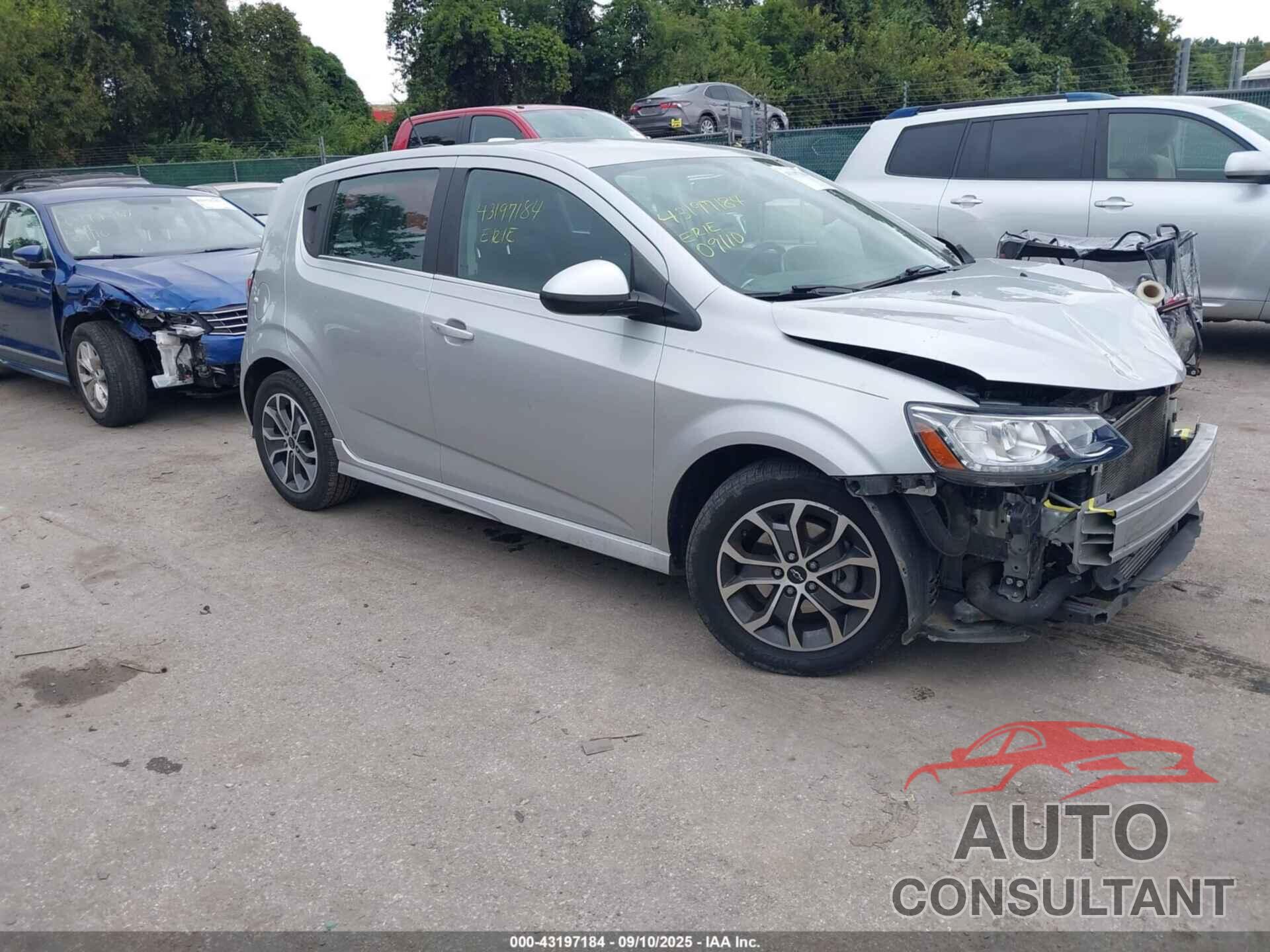 CHEVROLET SONIC 2020 - 1G1JD6SBXL4108917