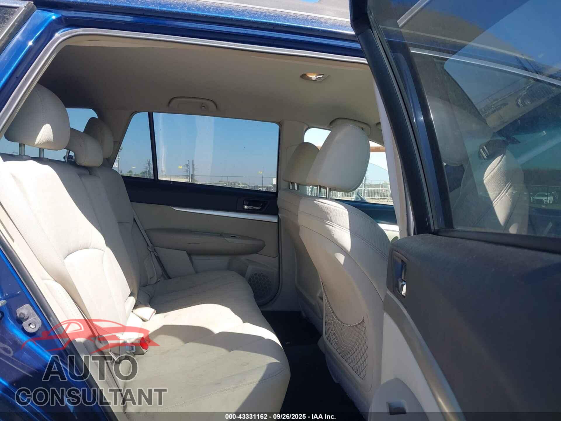 SUBARU OUTBACK 2011 - 4S4BRBBC5B3354627
