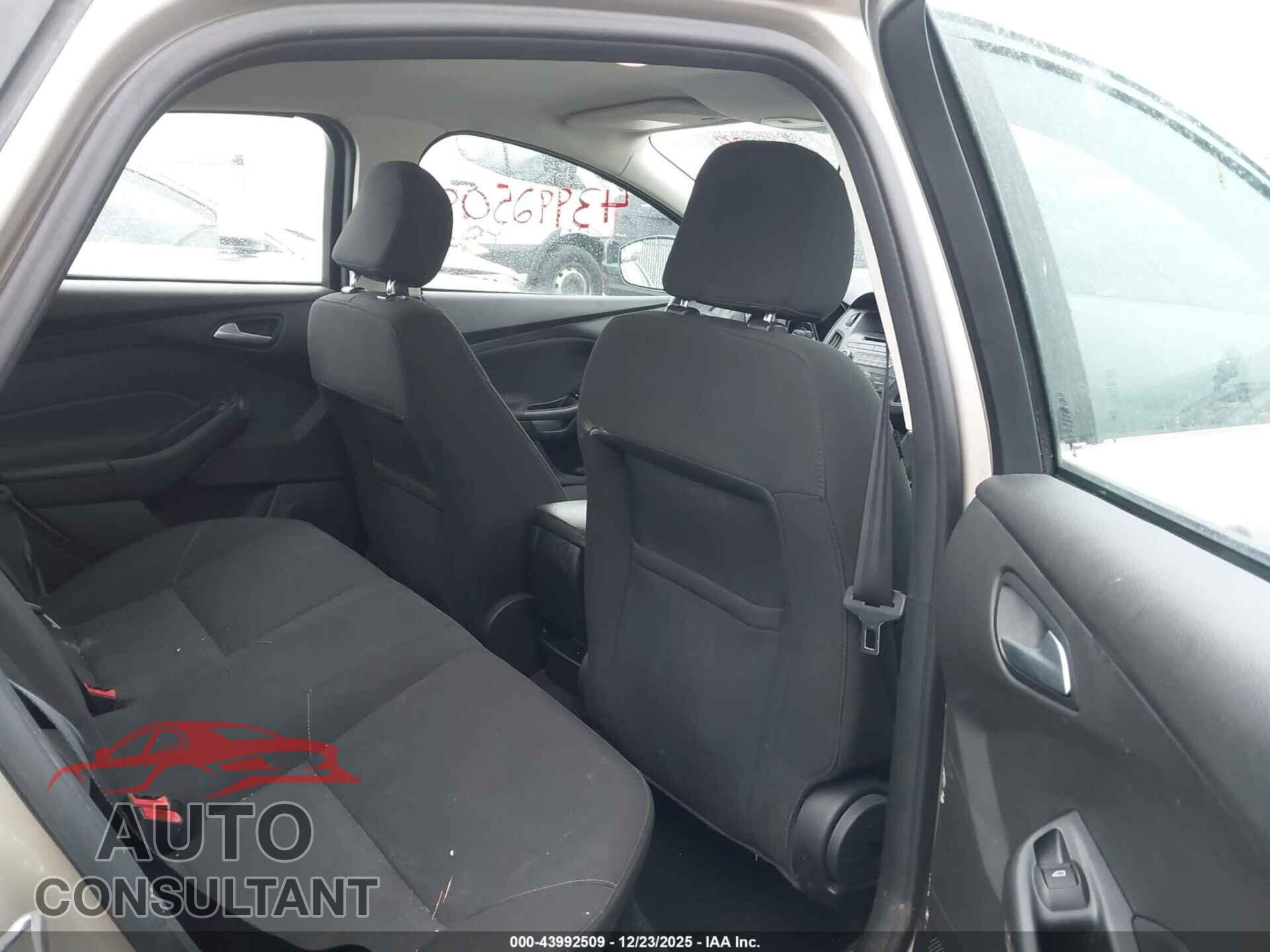 FORD FOCUS 2017 - 1FADP3F25HL288461