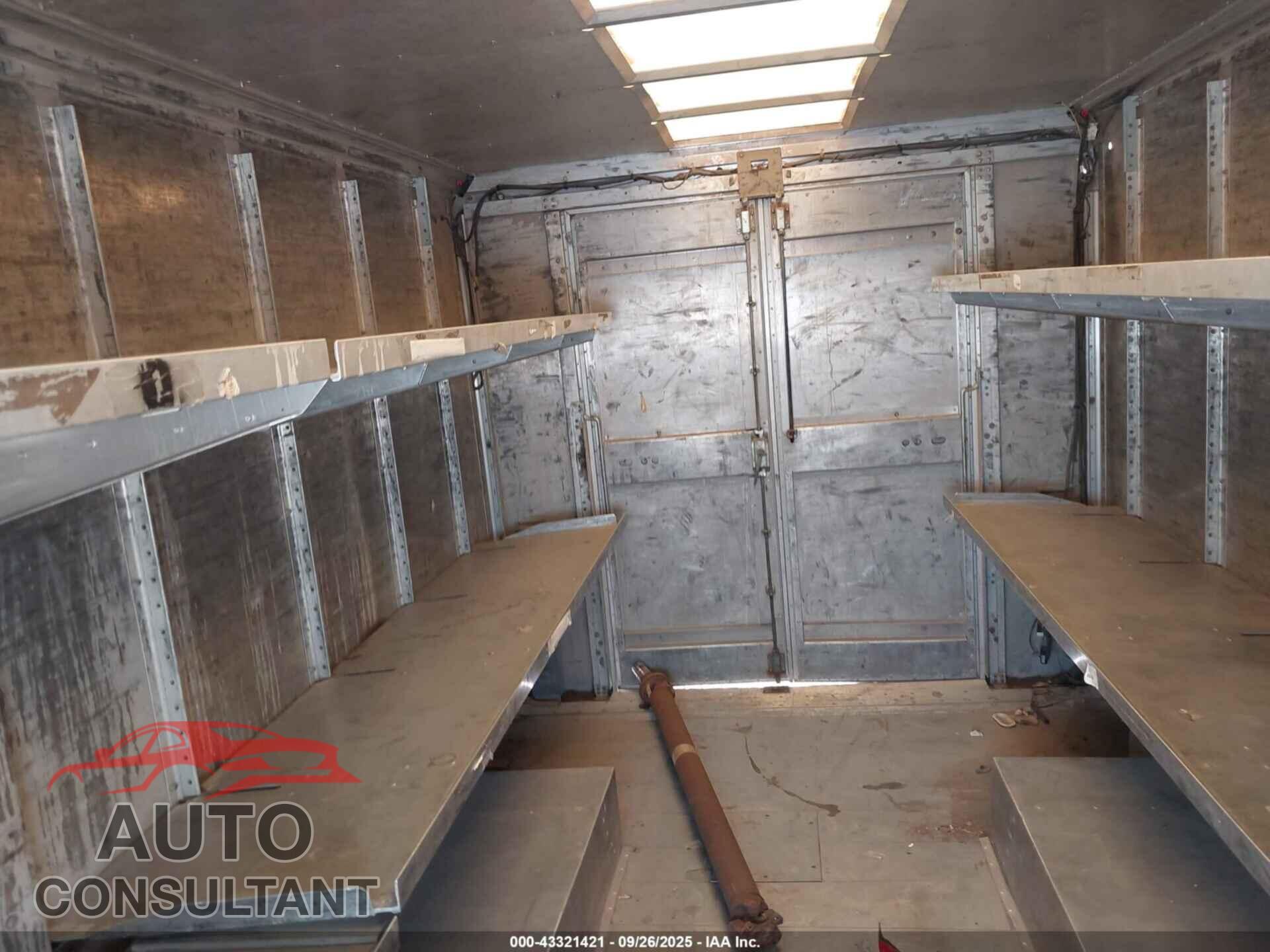 FORD E-350 STRIPPED 2017 - 1FC3E3K65HDC47844