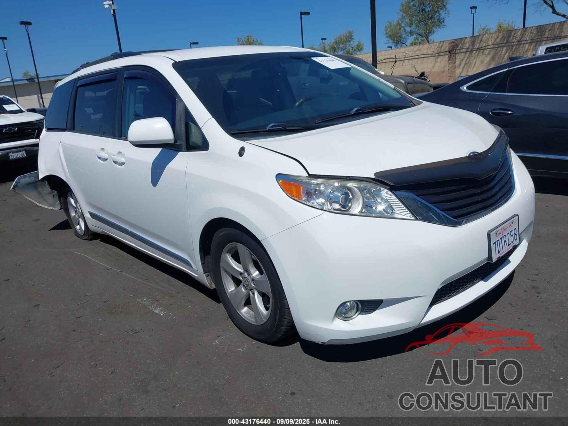 TOYOTA SIENNA 2014 - 5TDKK3DC9ES422992